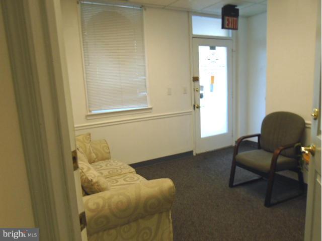 RIVERTOWNE SUITES OFFICE - Commercial Lease