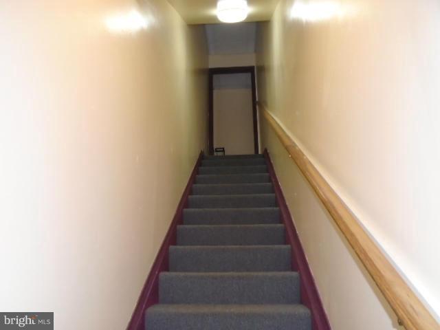 RIVERTOWNE SUITES OFFICE - Commercial Lease