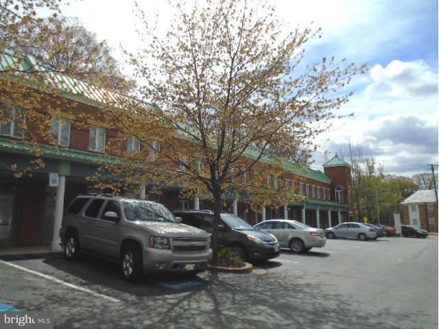 RIVERTOWNE SUITES OFFICE - Commercial Lease