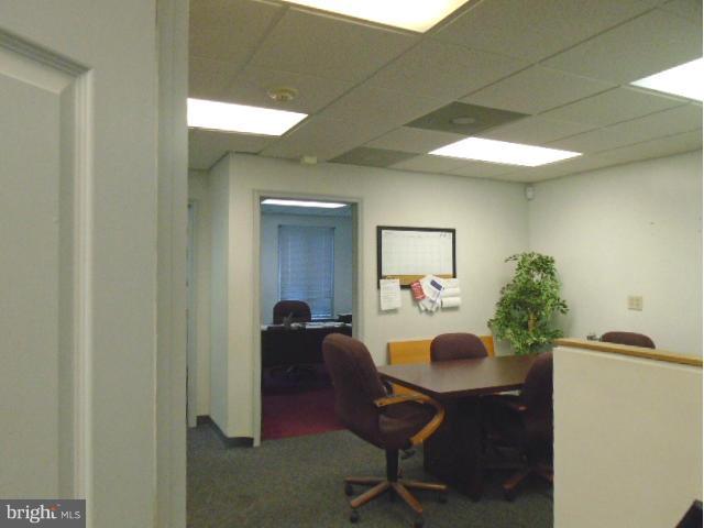 RIVERTOWNE SUITES OFFICE - Commercial Lease