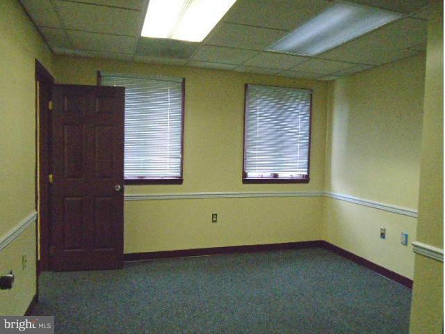 RIVERTOWNE SUITES OFFICE - Commercial Lease