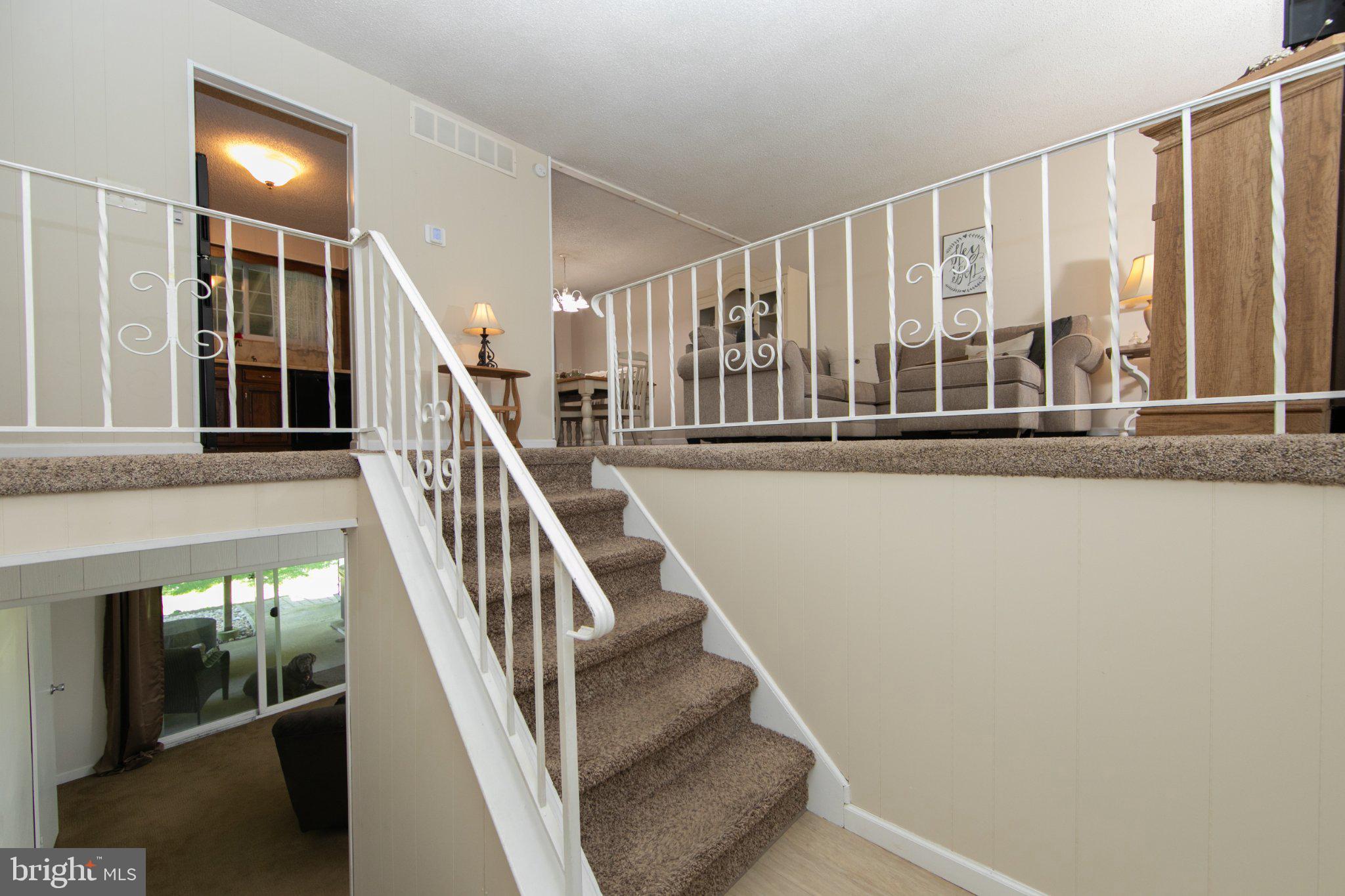 1205 IRIS AVENUE