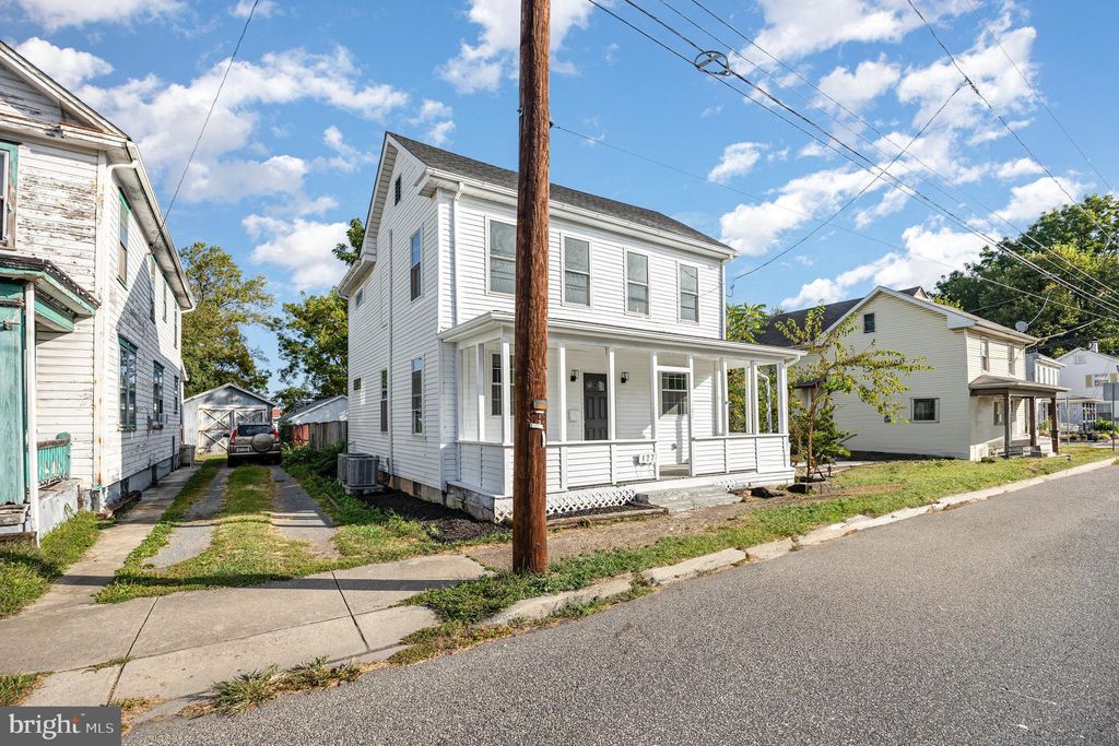 Photo of 127 E Simpson St, MECHANICSBURG, PA 17055 (MLS # PACB2046578)