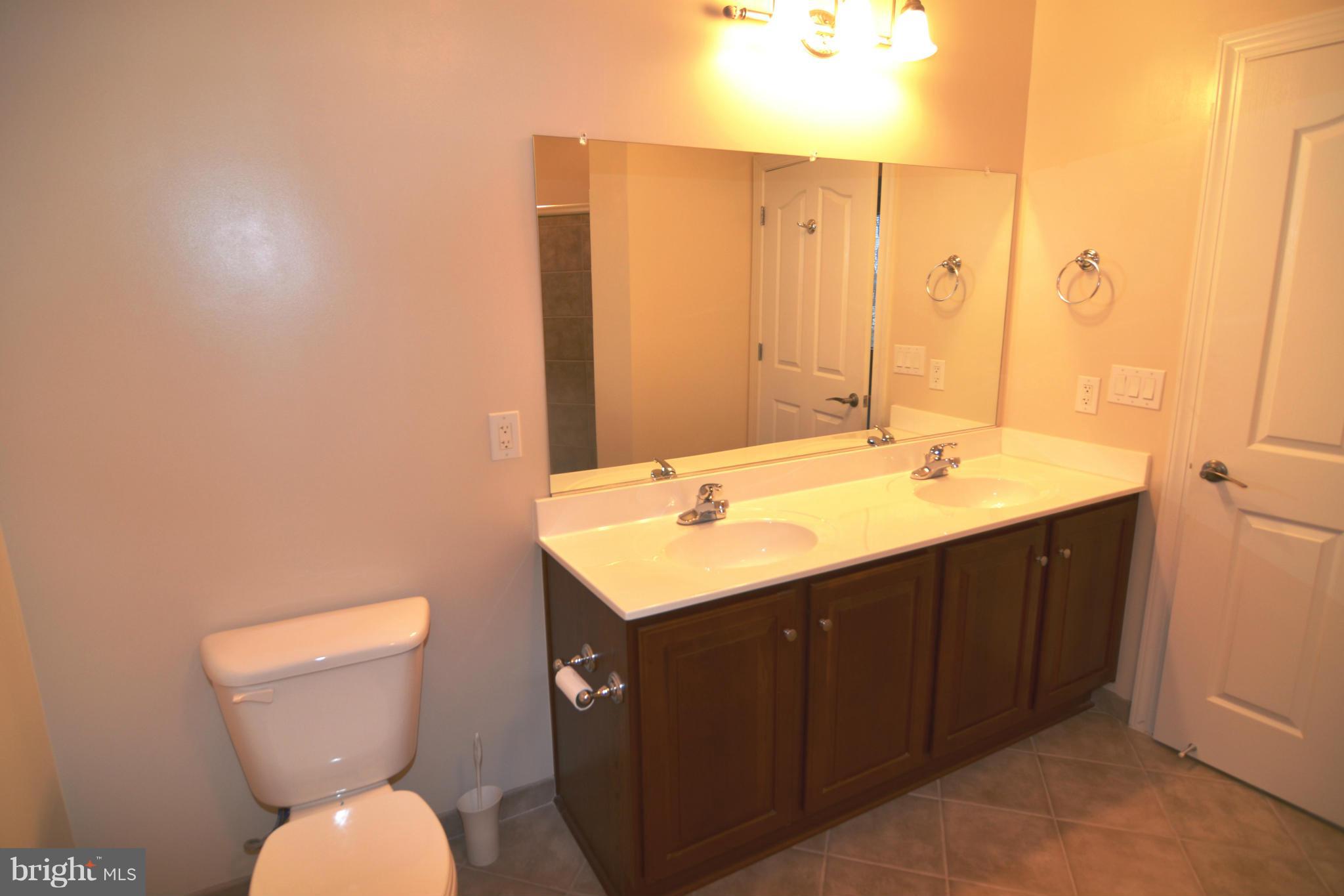 EDELEN STATION - Residential Lease