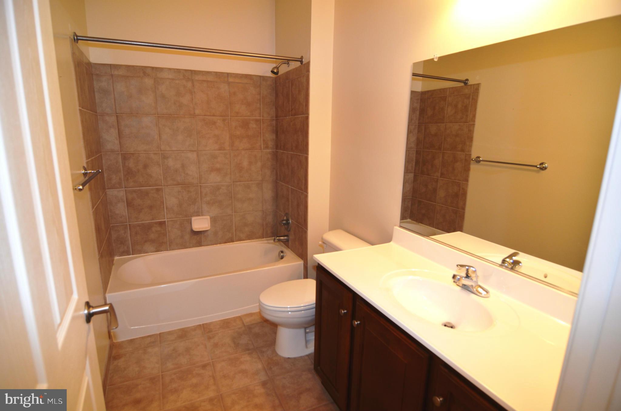 EDELEN STATION - Residential Lease