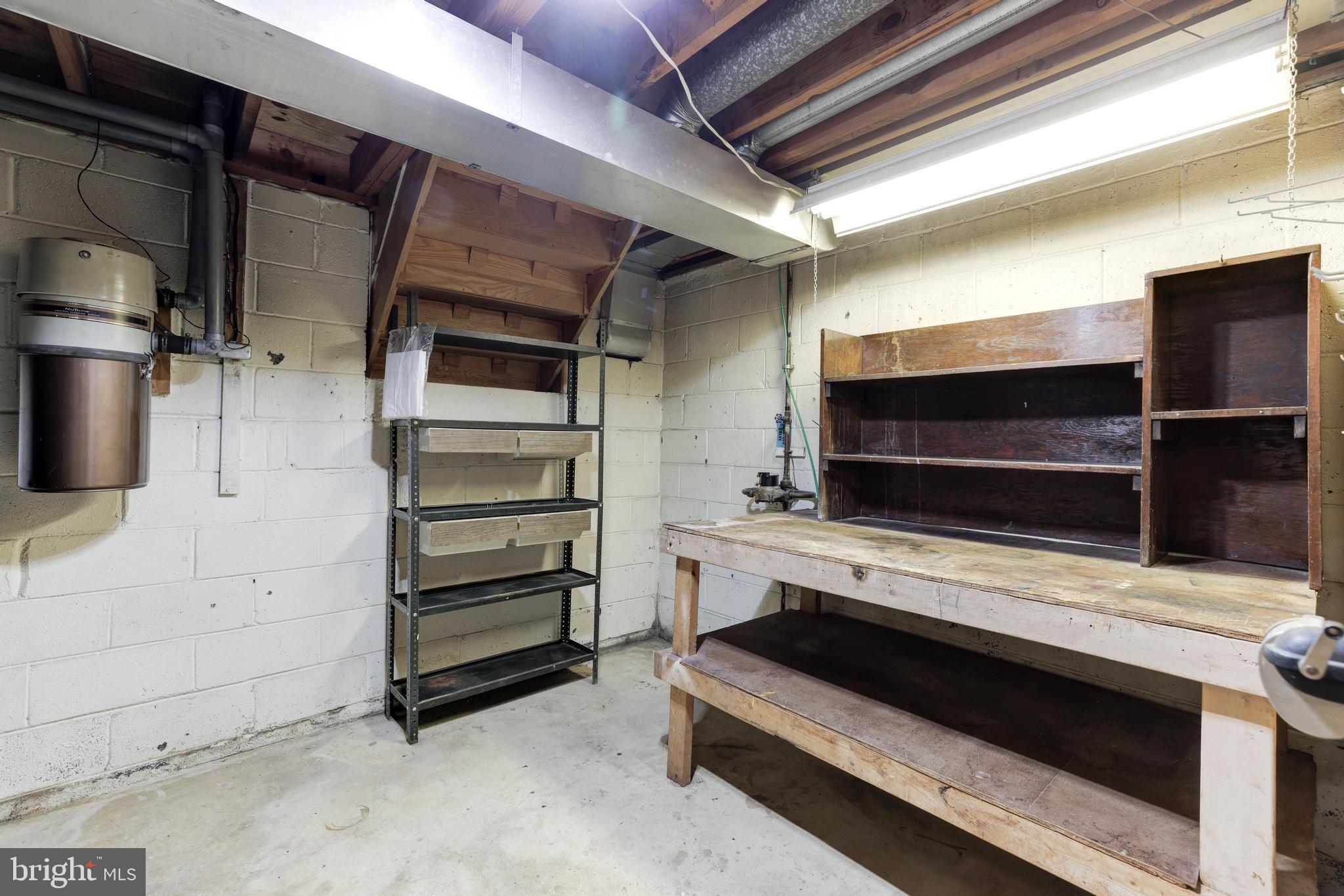 TANTALLON ON THE POTOMAC - Residential