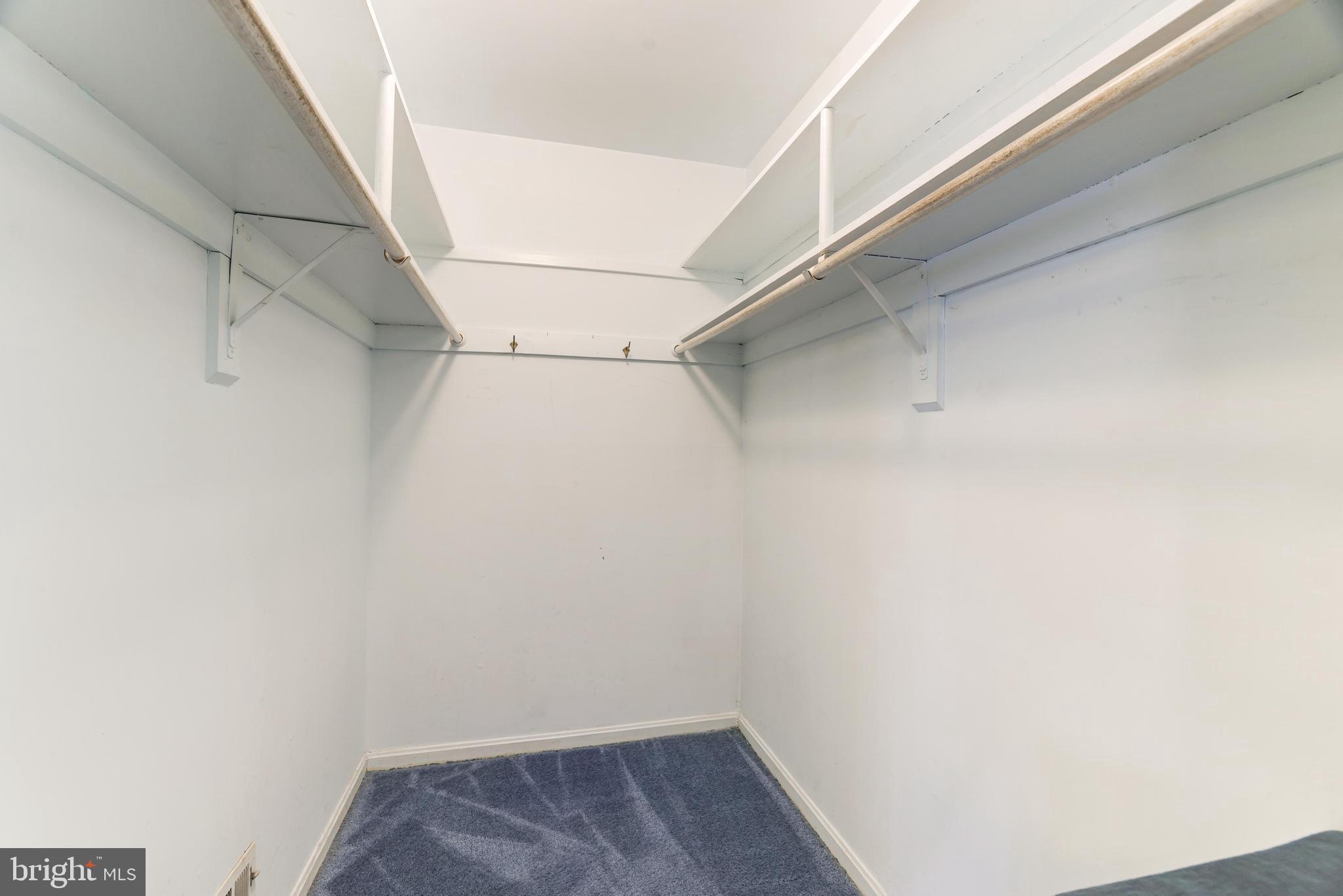 TANTALLON ON THE POTOMAC - Residential