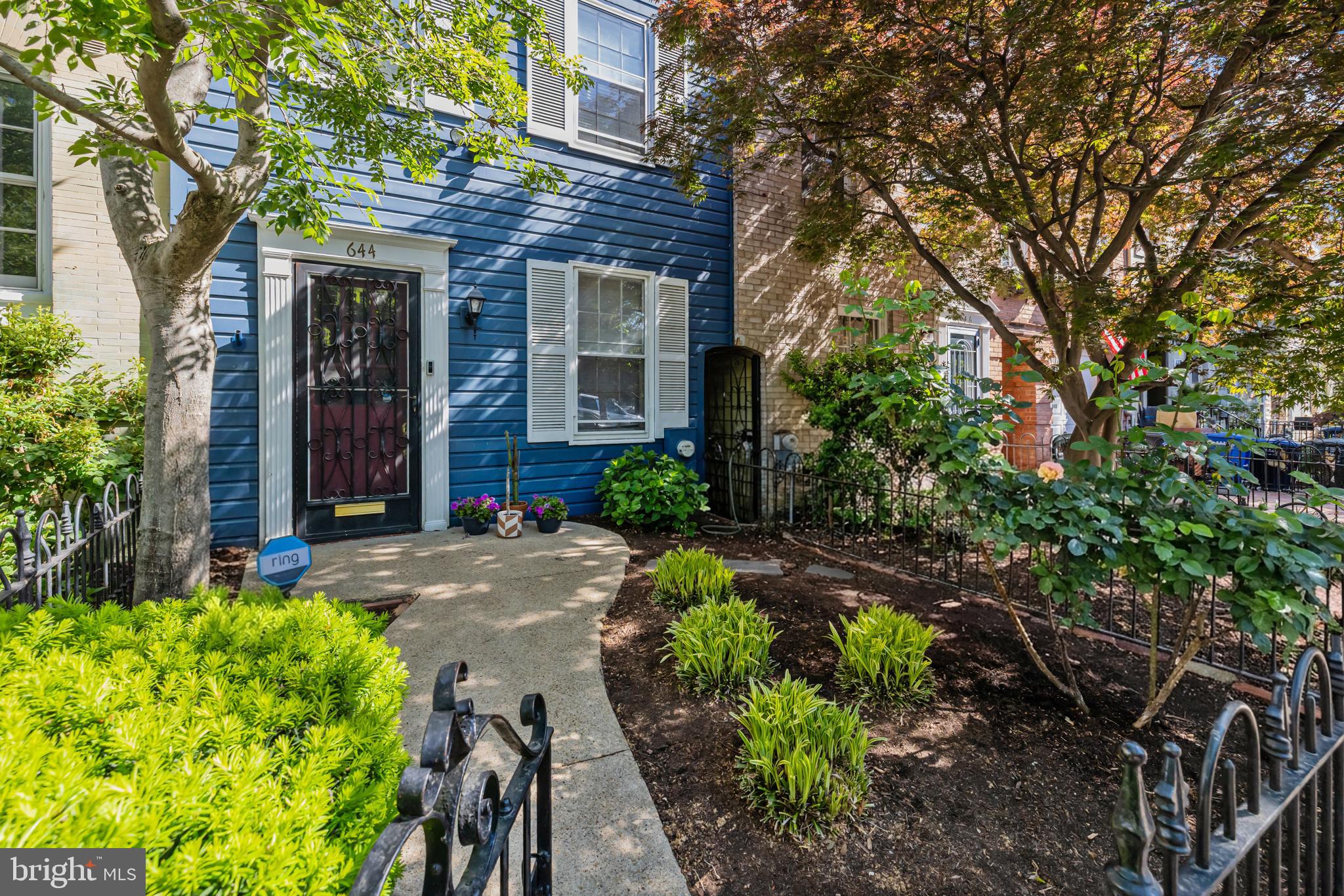 644 E STREET SE