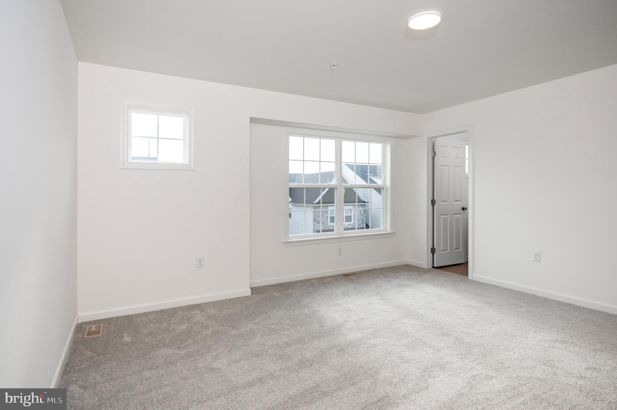 2447 SPRING WATER CIRCLE