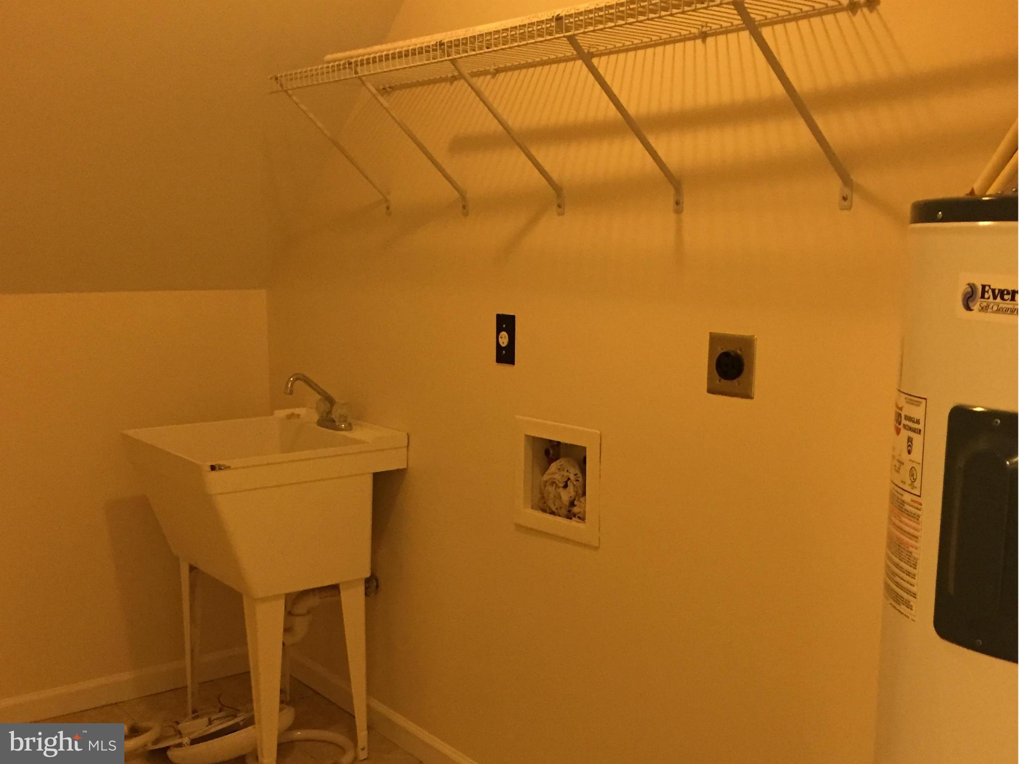 INWOOD VILLAGE - Residential