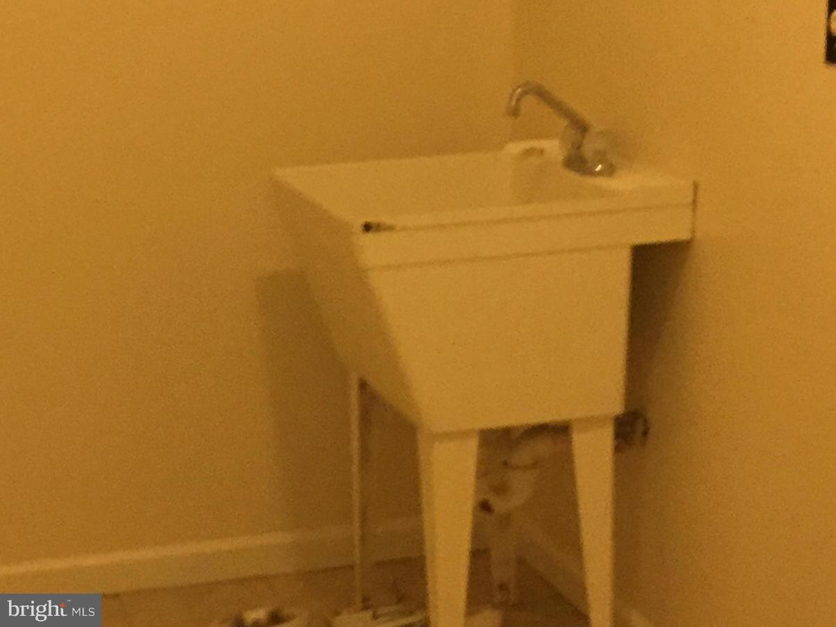 INWOOD VILLAGE - Residential