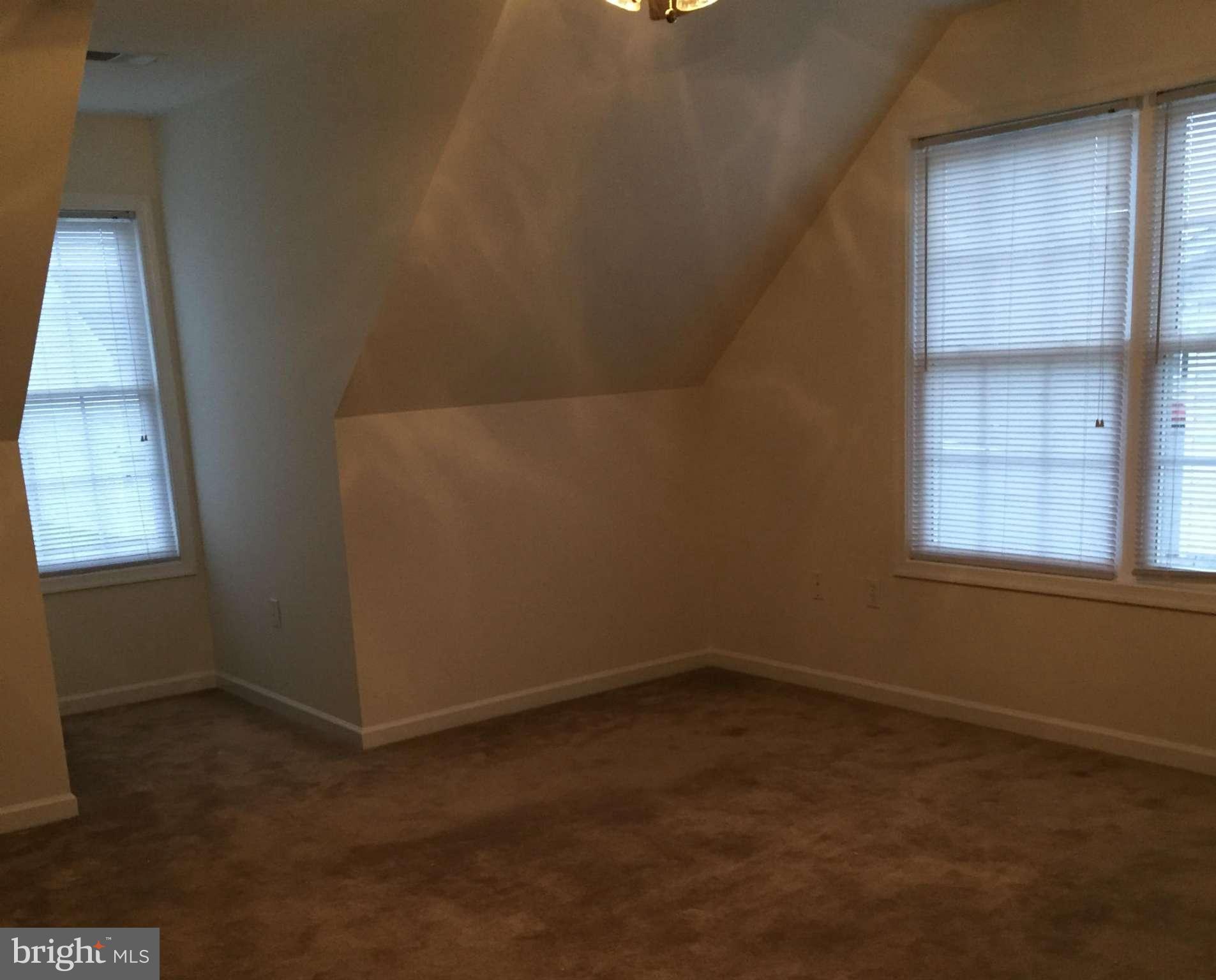 INWOOD VILLAGE - Residential