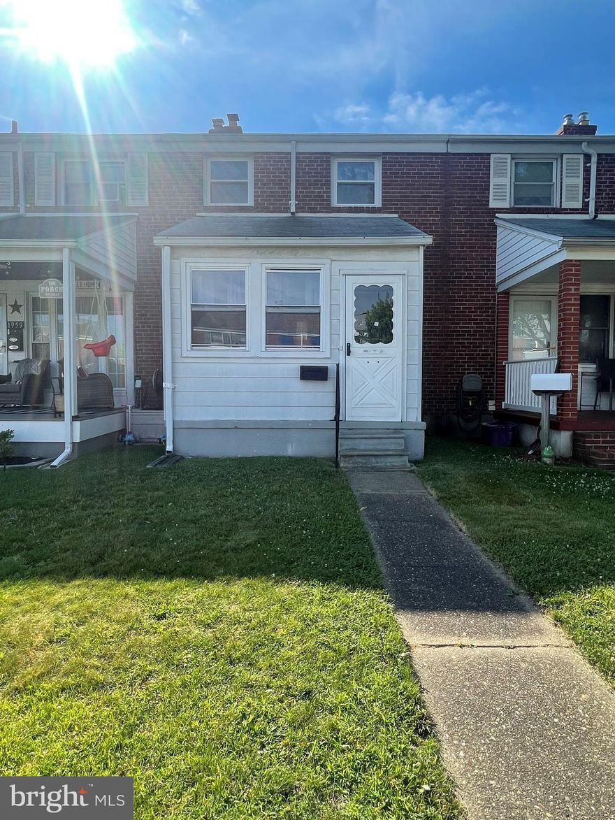 2 bed 2 bath townhouse, lower level family room with full bath and outside entrance. Large utility area and plenty of storage in the attic.  Close to shopping areas, schools, and more.