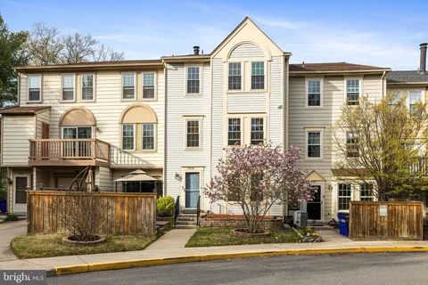 3718 Amsterdam Terrace Unit 8-82, Burtonsville, MD MLS: MDMC2175880