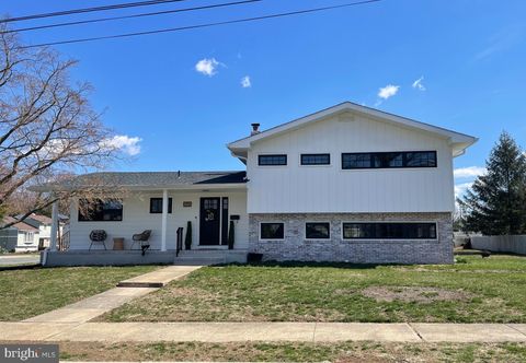 Photo of 25 Whitman Road, HAMILTON, NJ 08619 (MLS # NJME2071084)