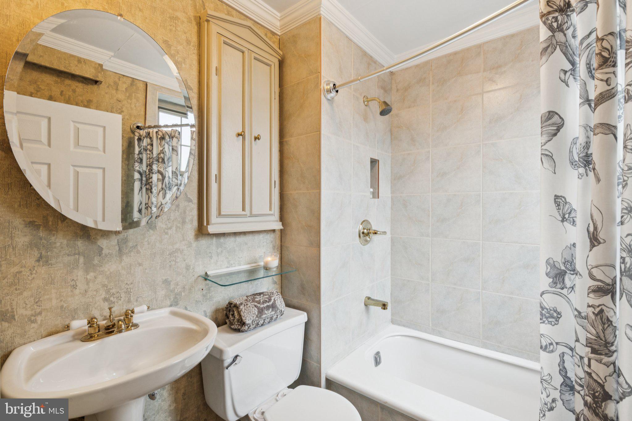 WASHINGTON SQ WEST - Residential