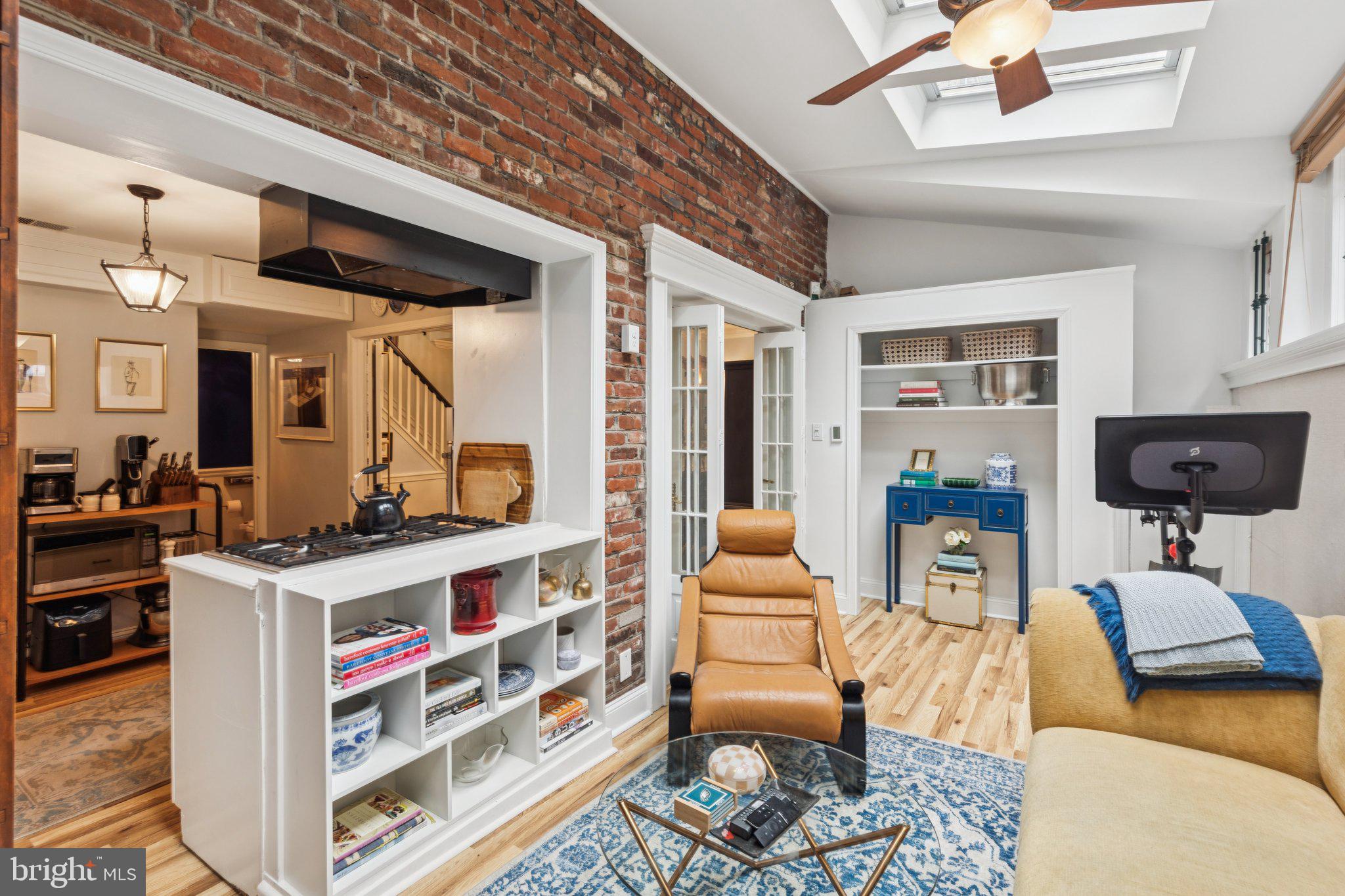 WASHINGTON SQ WEST - Residential