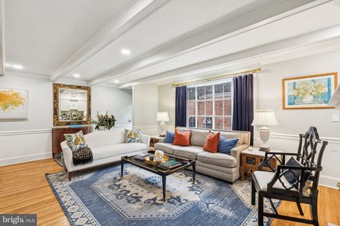 Photo of 1206 Waverly Walk, PHILADELPHIA, PA 19147 (MLS # PAPH2603364)