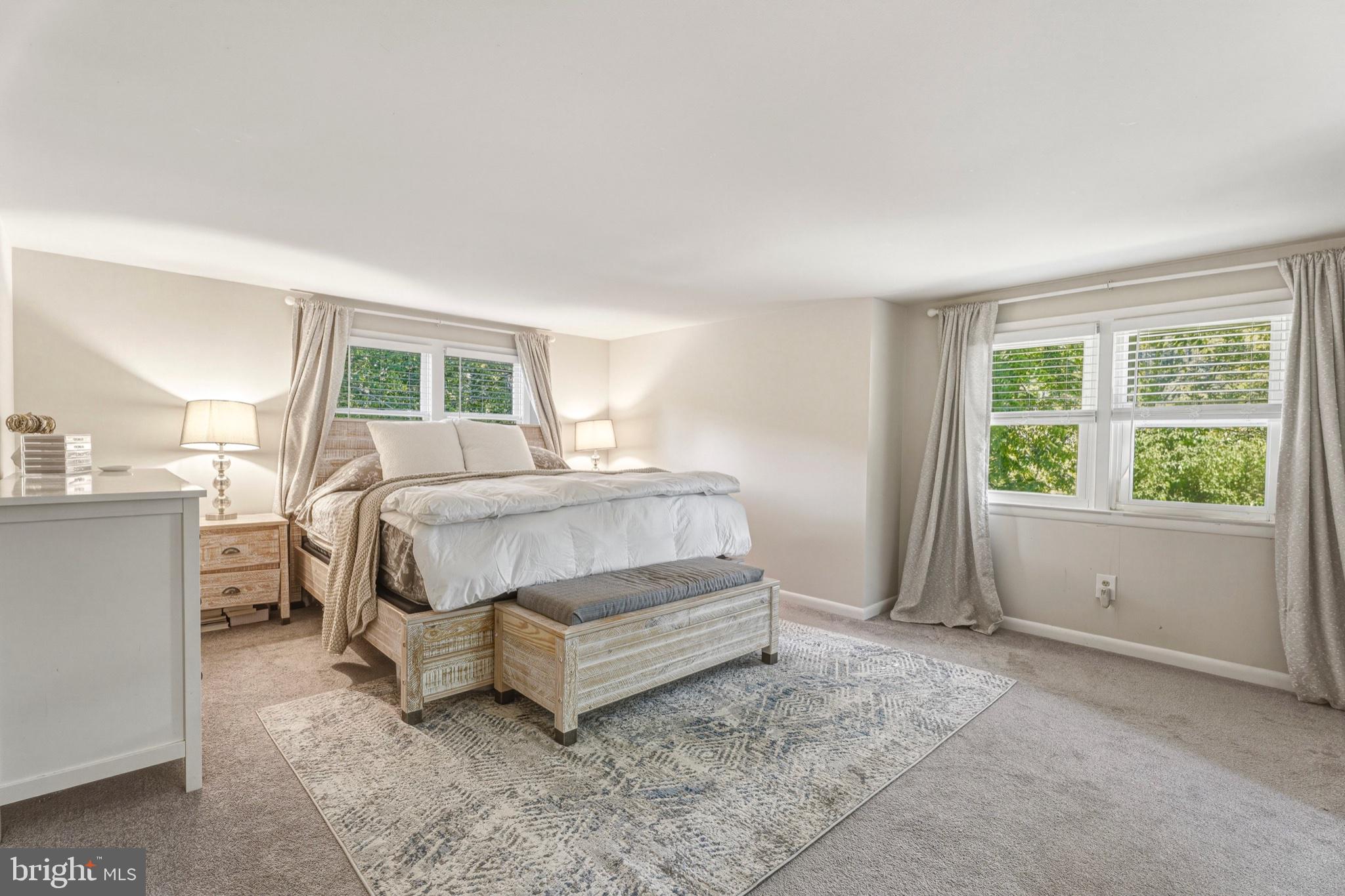 1102 GREENWAY ROAD