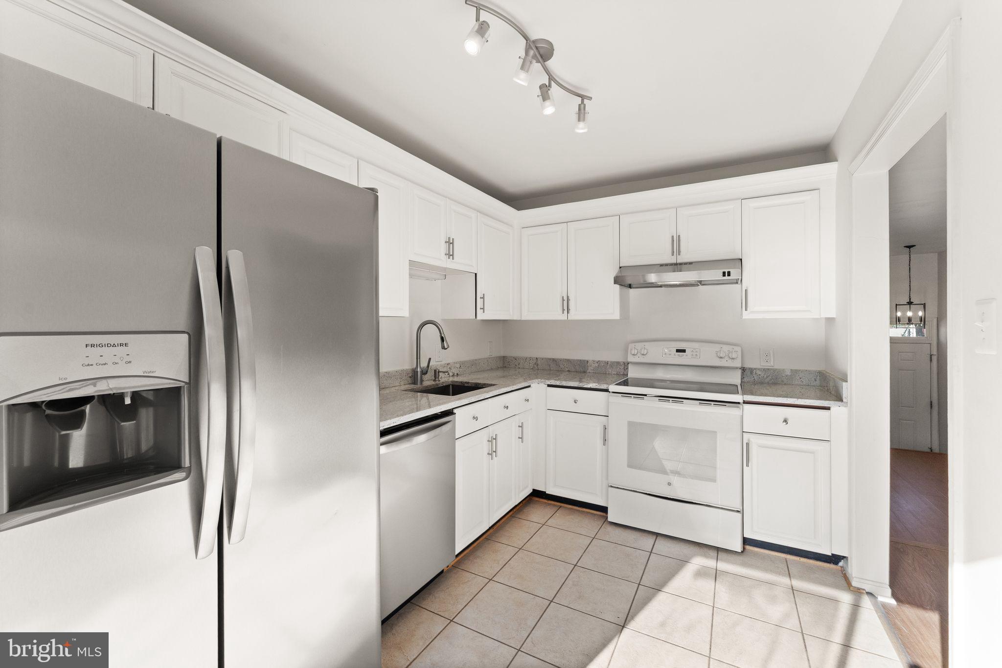 SEQUOIA LEA - Residential Lease