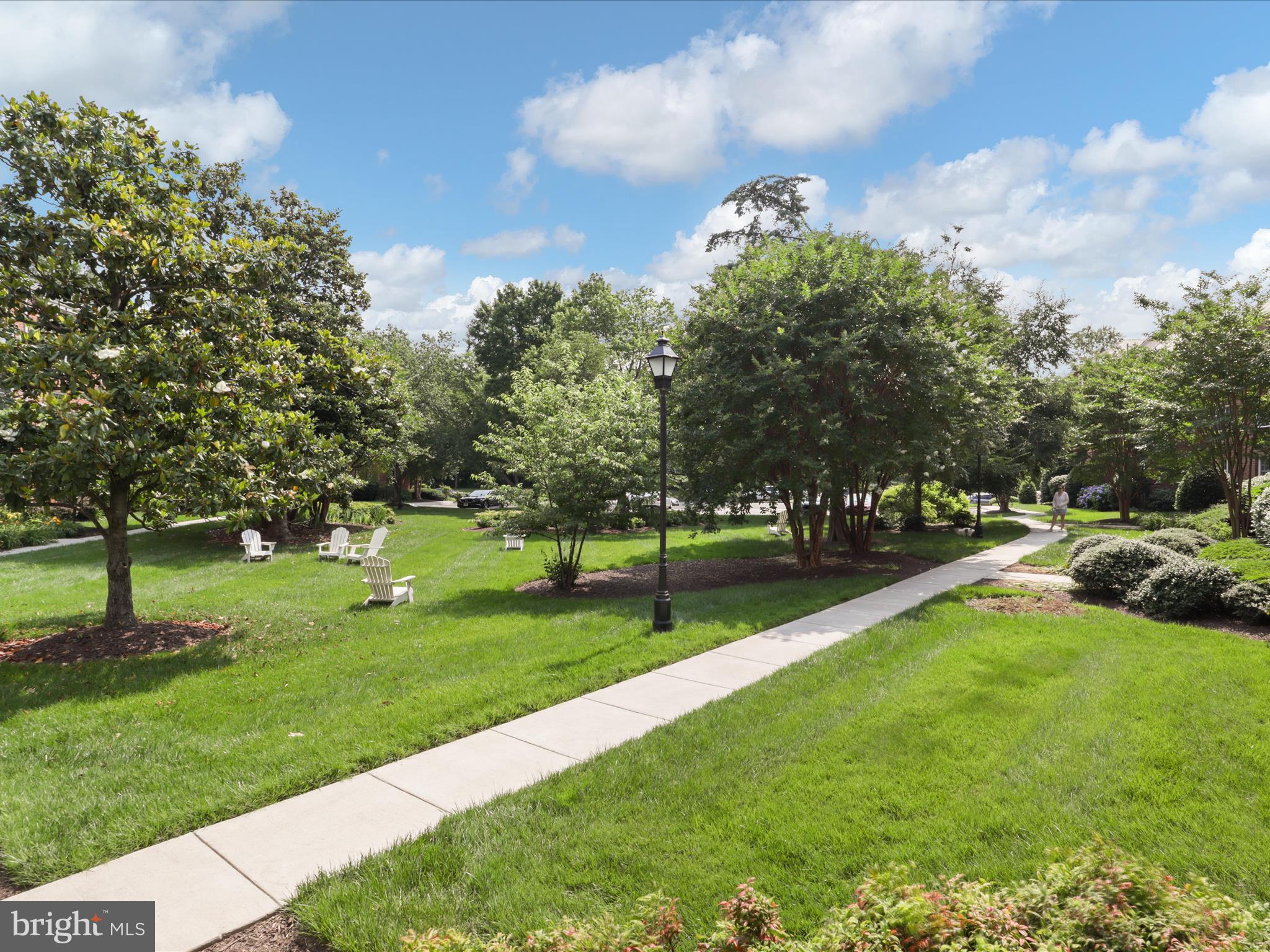 1704 W ABINGDON DRIVE 302