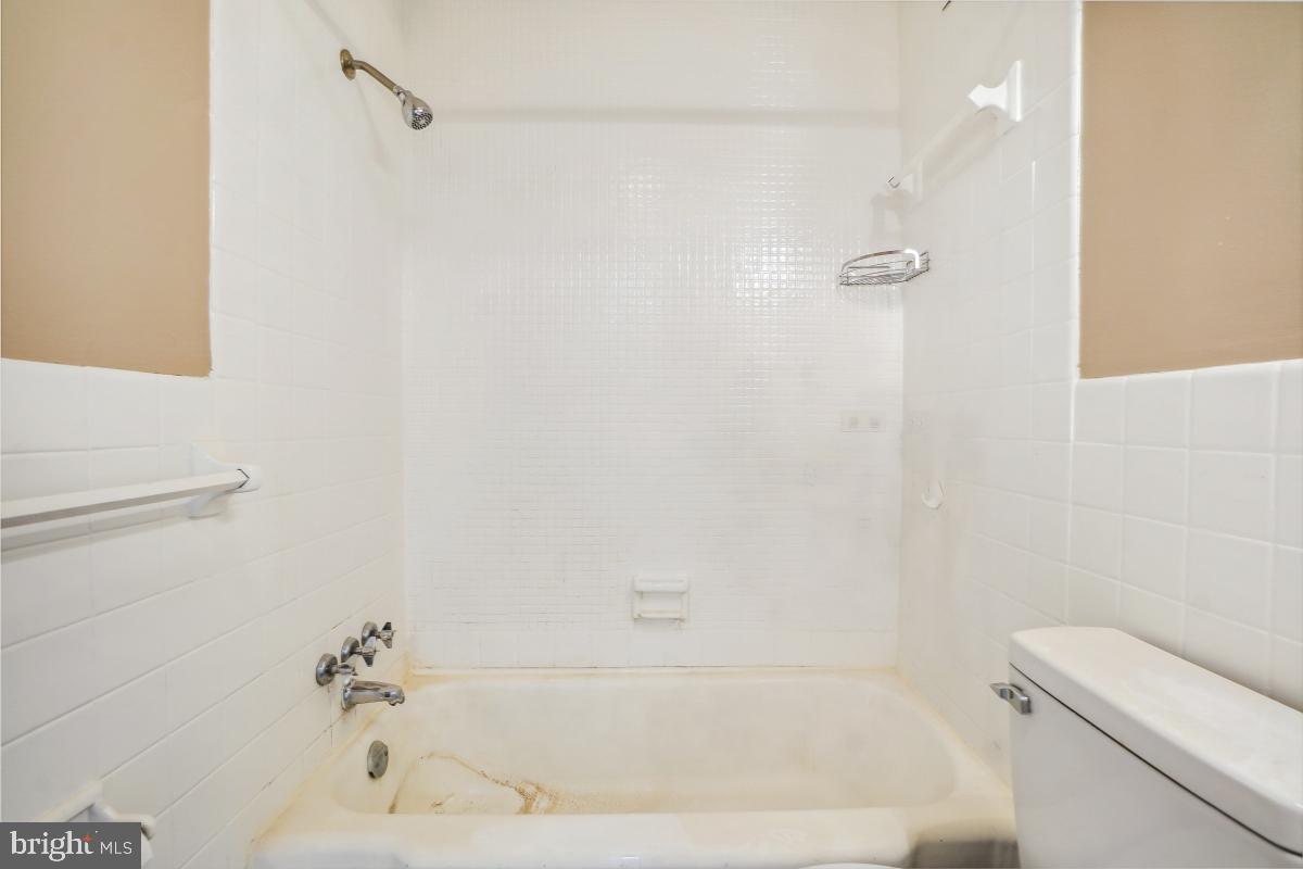 PARK SUMMIT CODM - Residential Lease