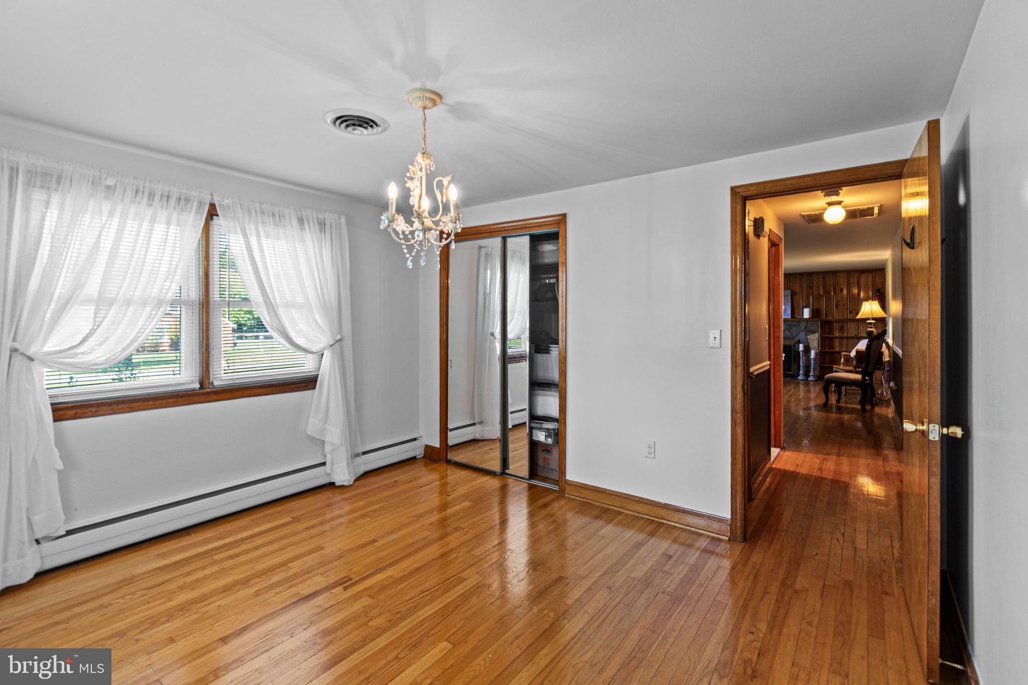 TULIP HILL - Residential