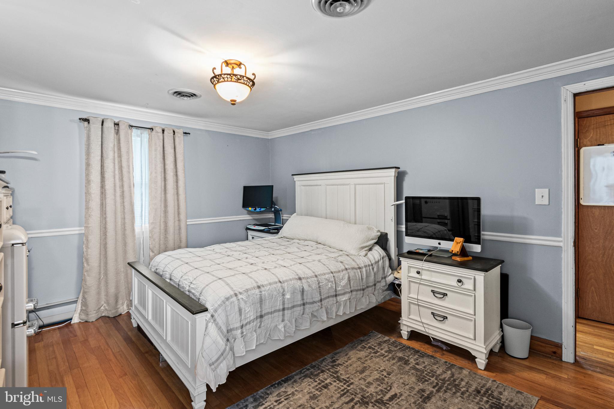 TULIP HILL - Residential