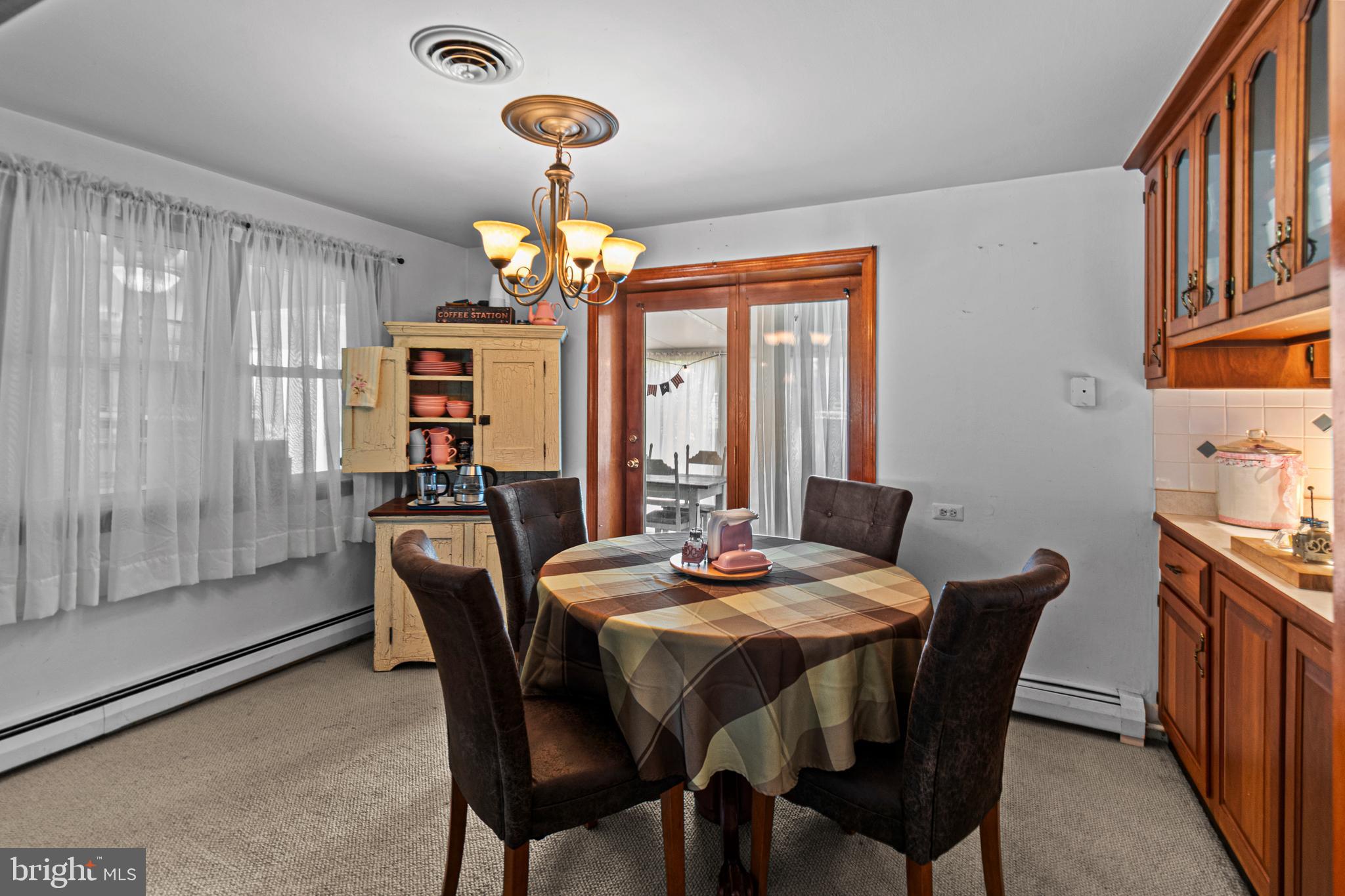 TULIP HILL - Residential