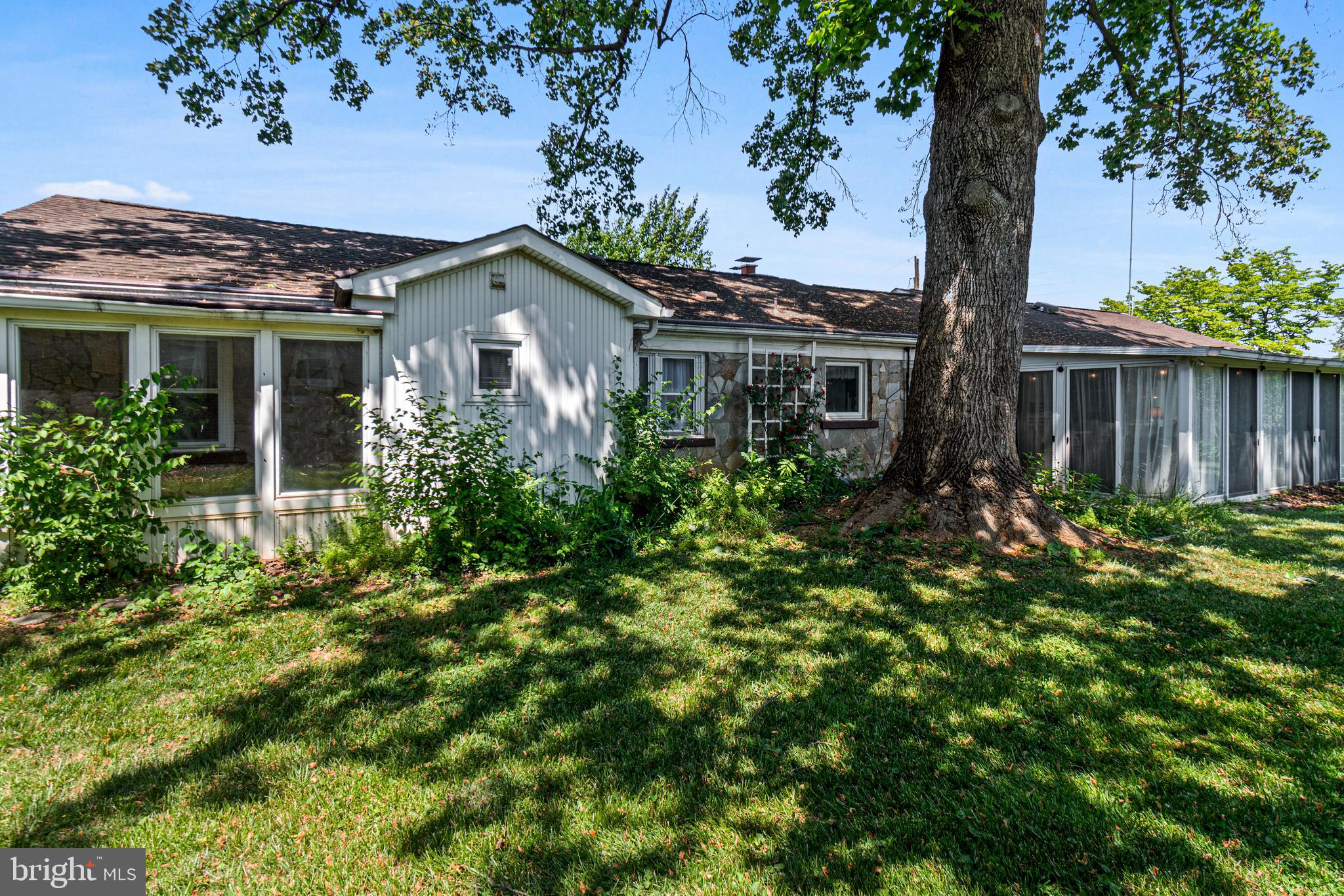 TULIP HILL - Residential