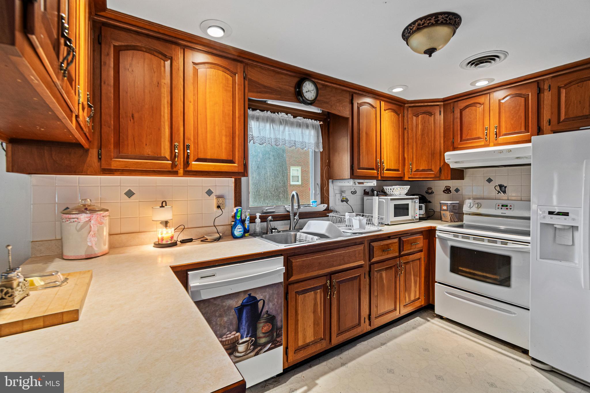 TULIP HILL - Residential