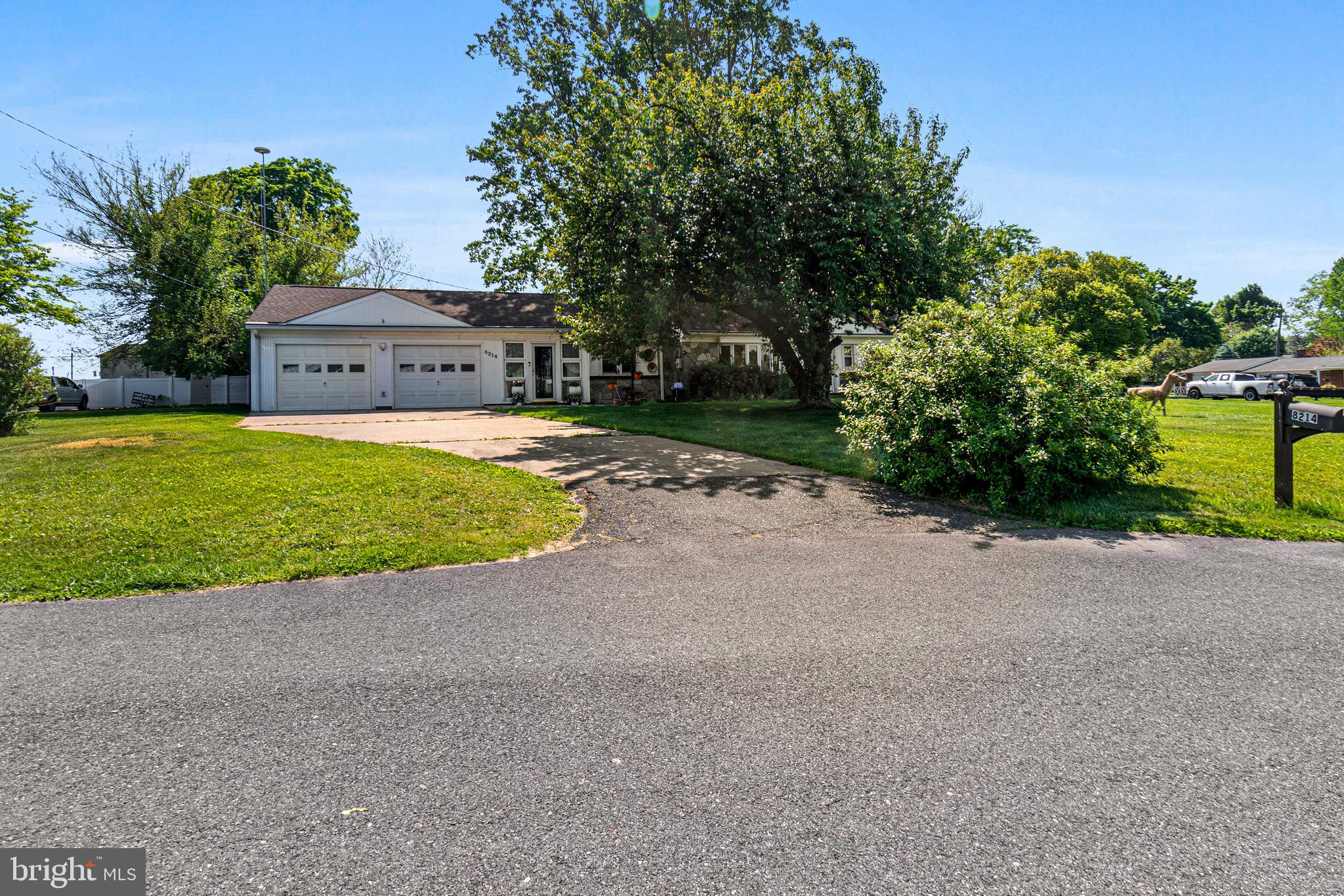 TULIP HILL - Residential