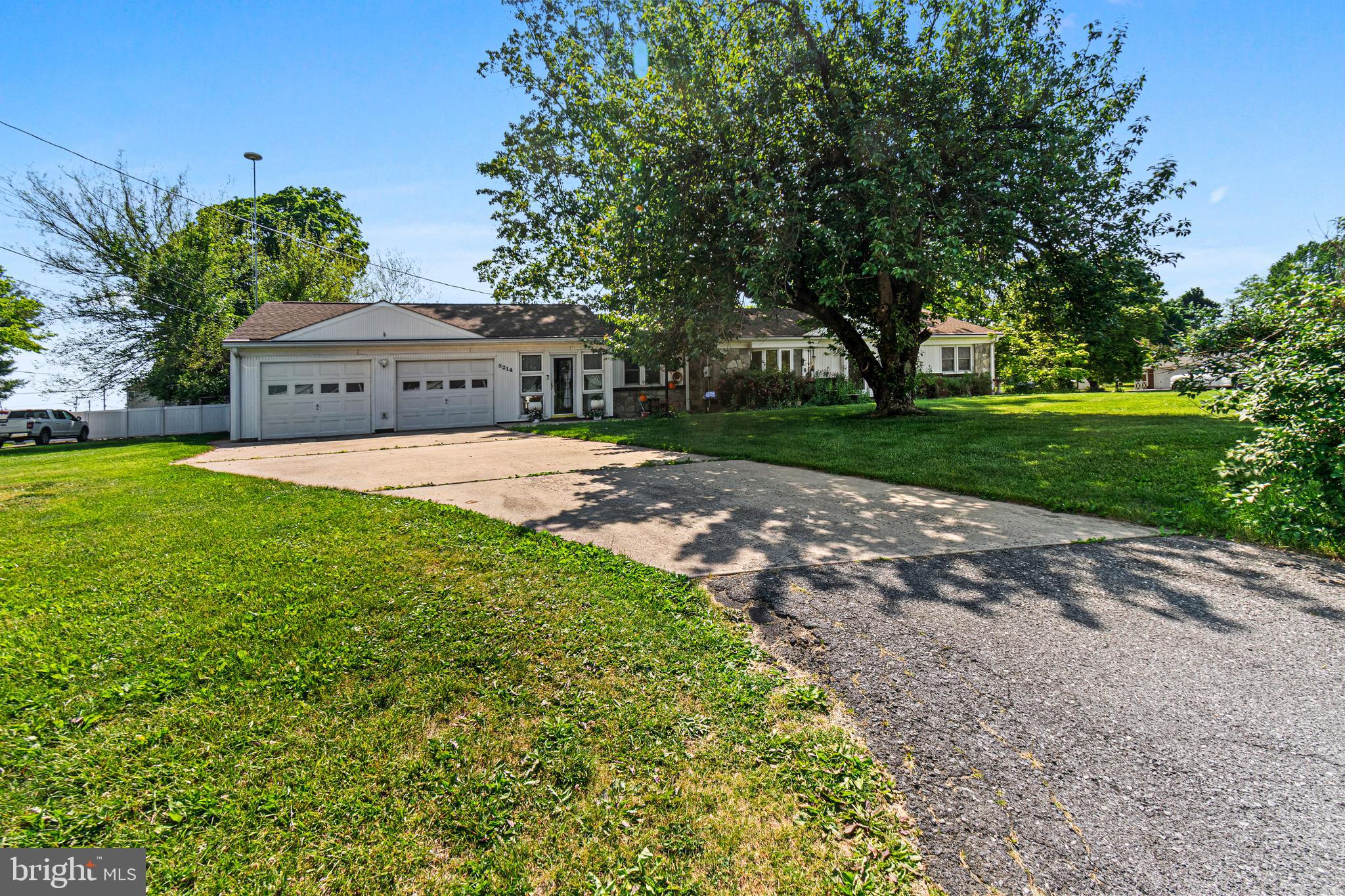 TULIP HILL - Residential