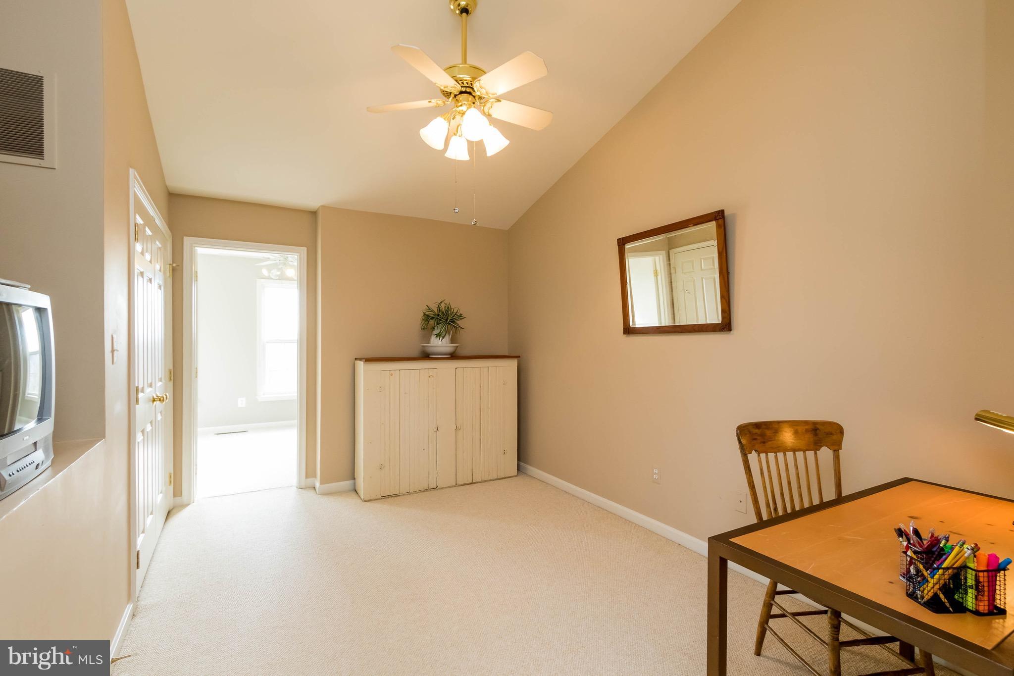 SOUTH RIDING - Residential