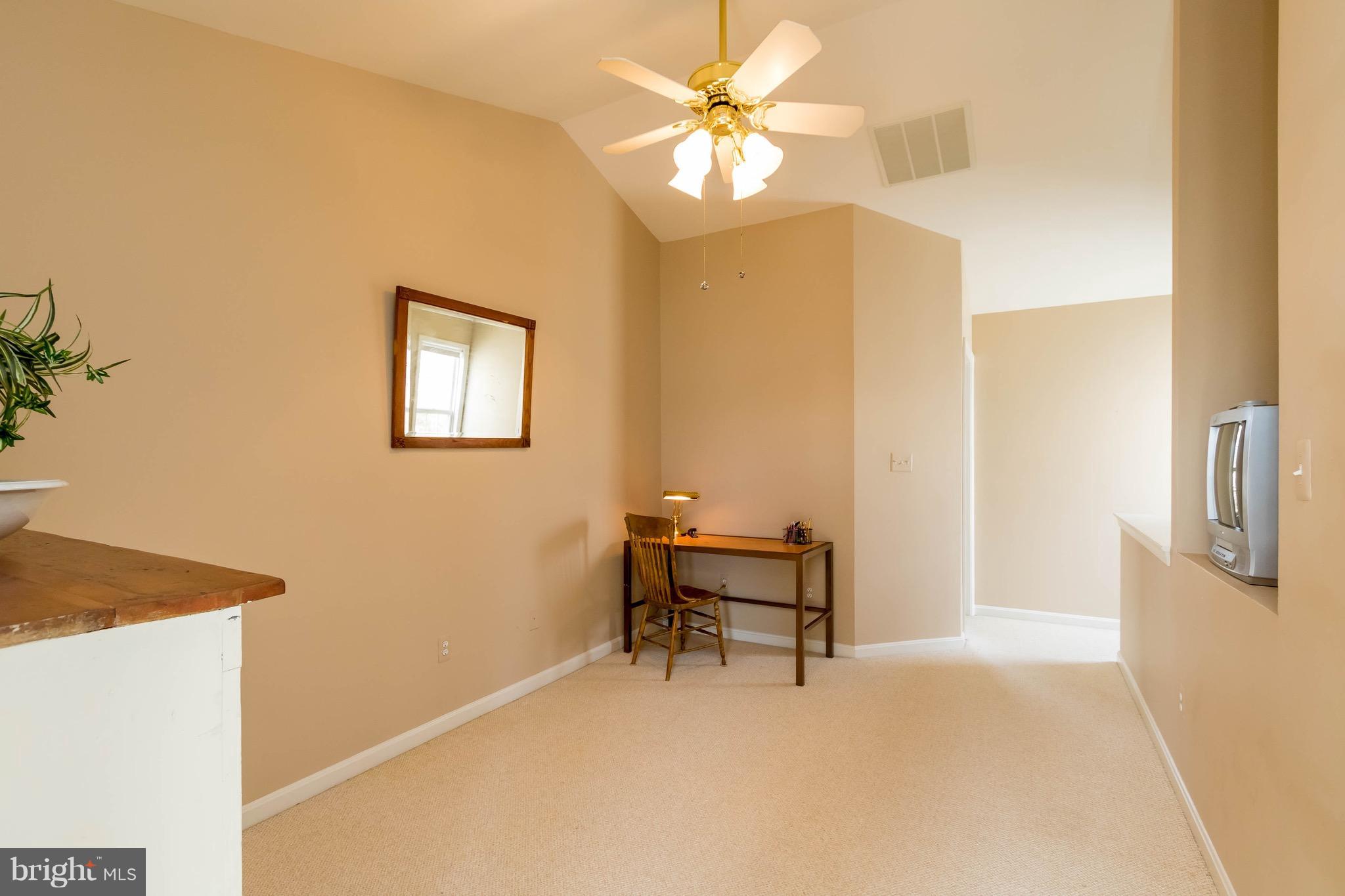 SOUTH RIDING - Residential