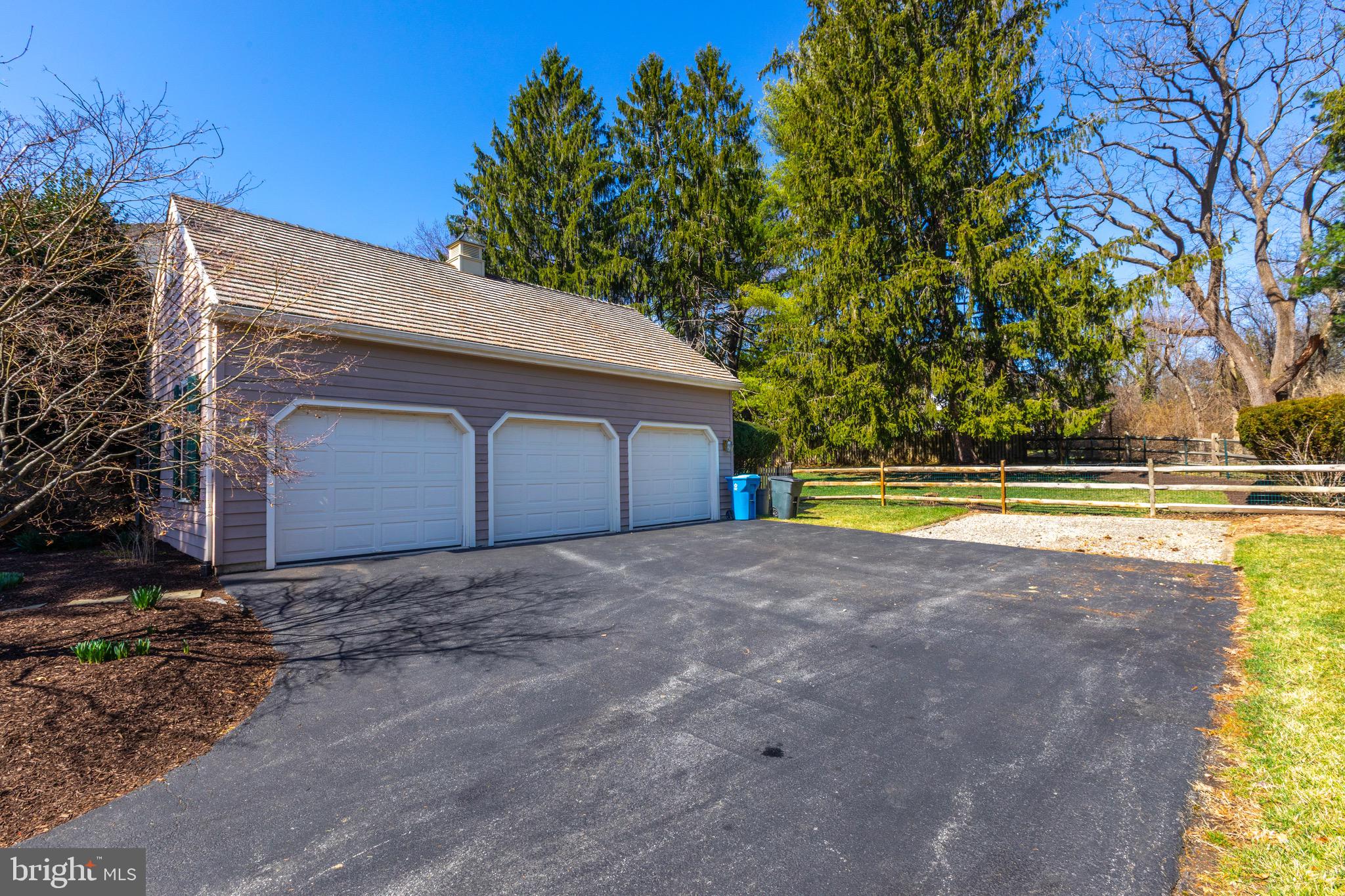 ROCK CREEK - Residential