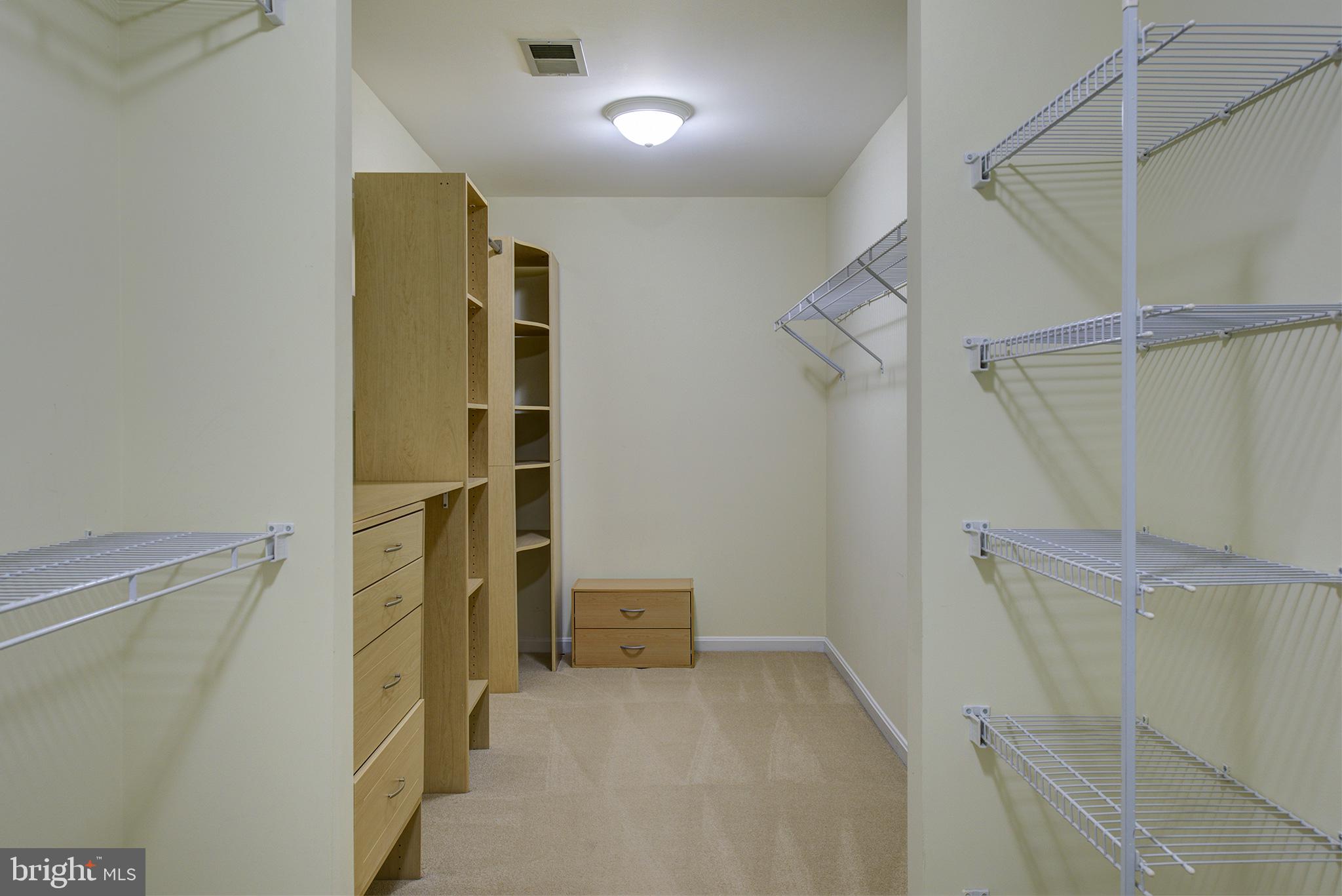 POTOMAC STATION - Residential