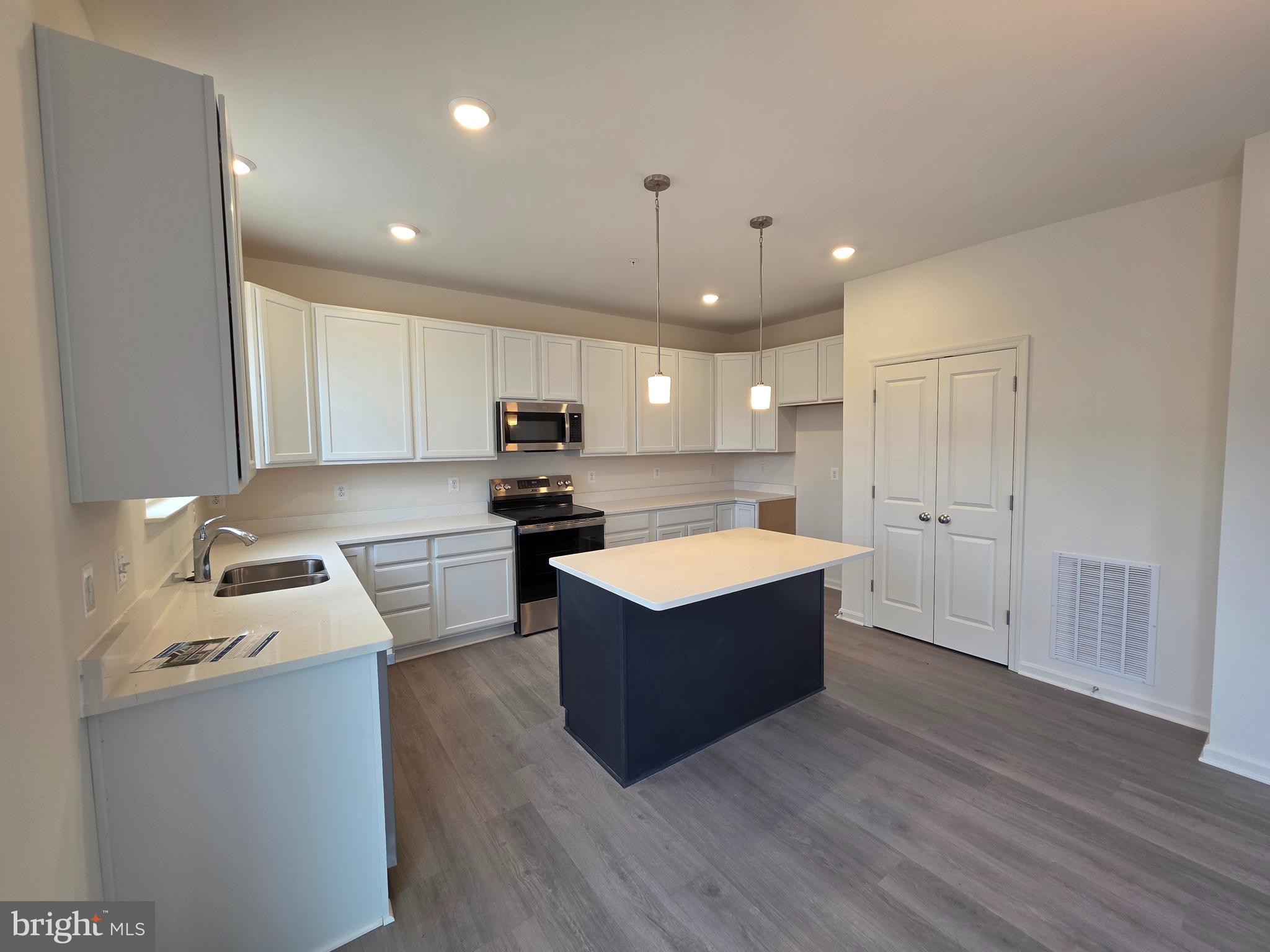 SUNSET VIEW - Residential