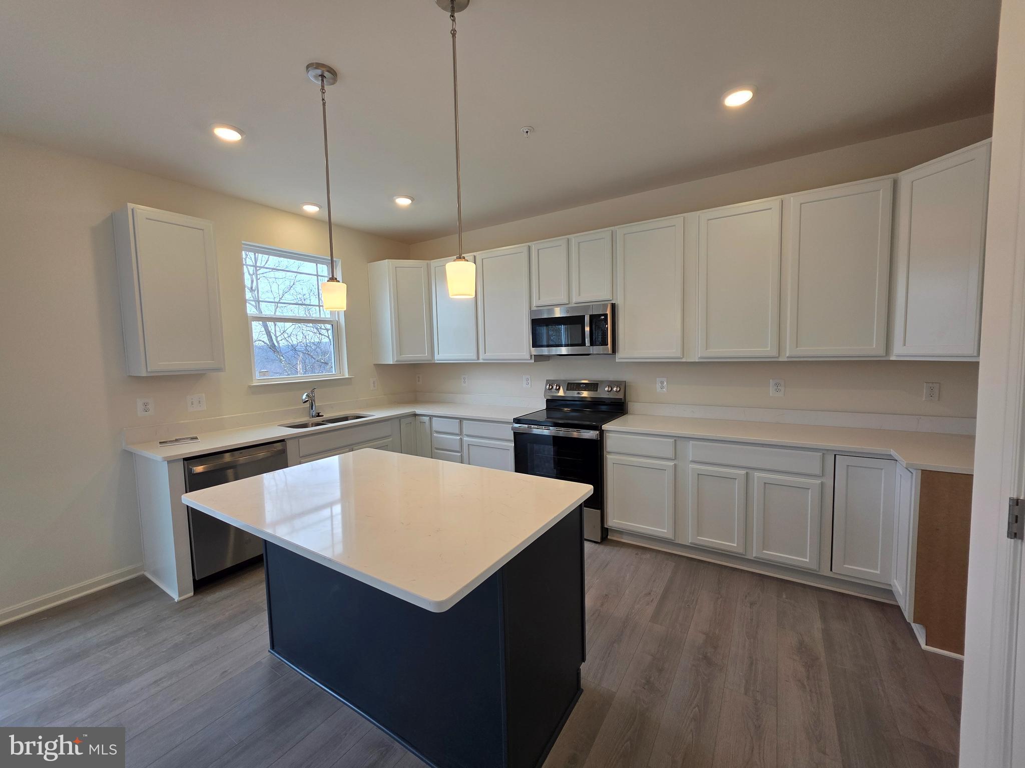 SUNSET VIEW - Residential