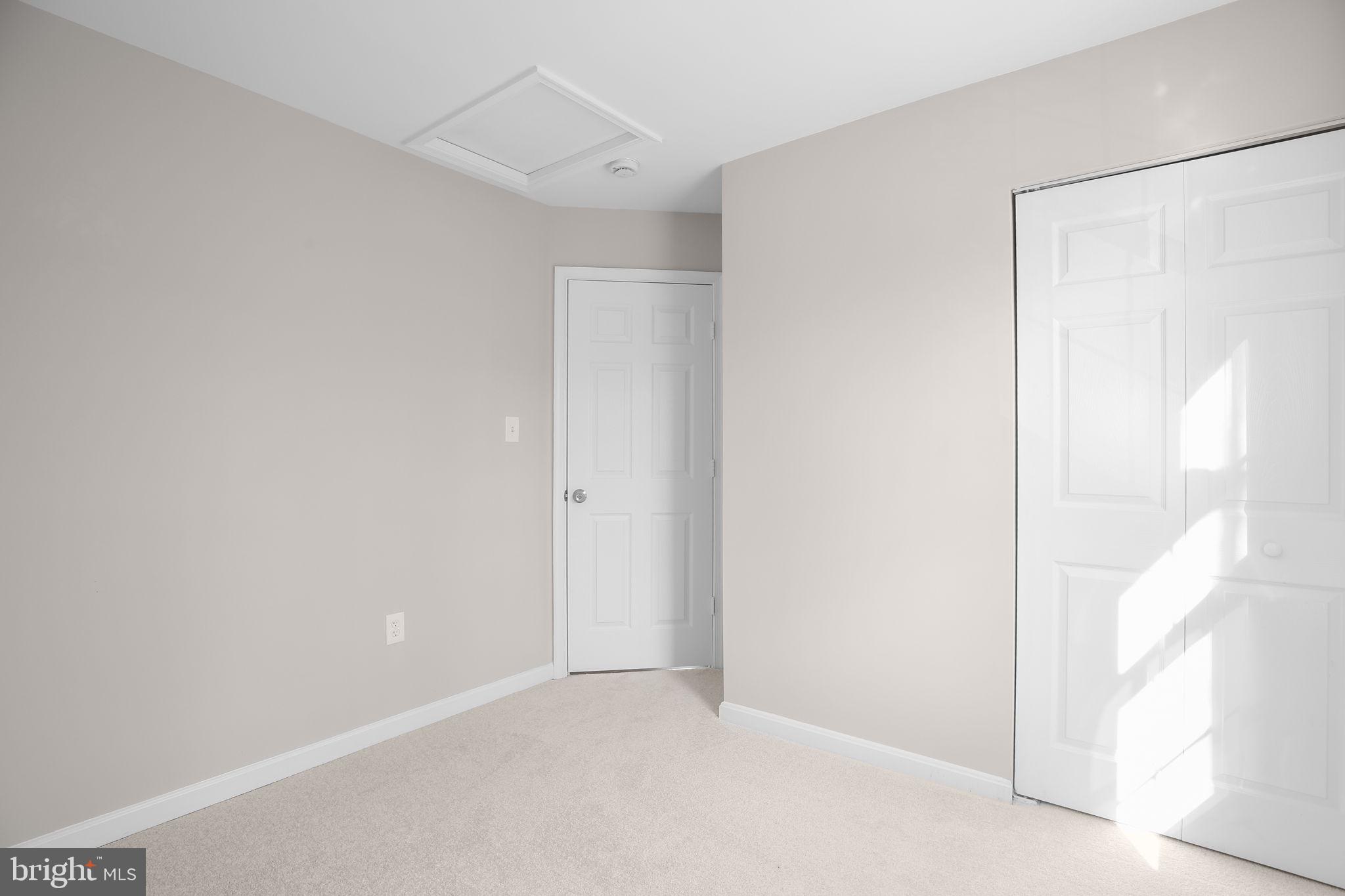 WELLINGTON/CLOVERHILL - Residential