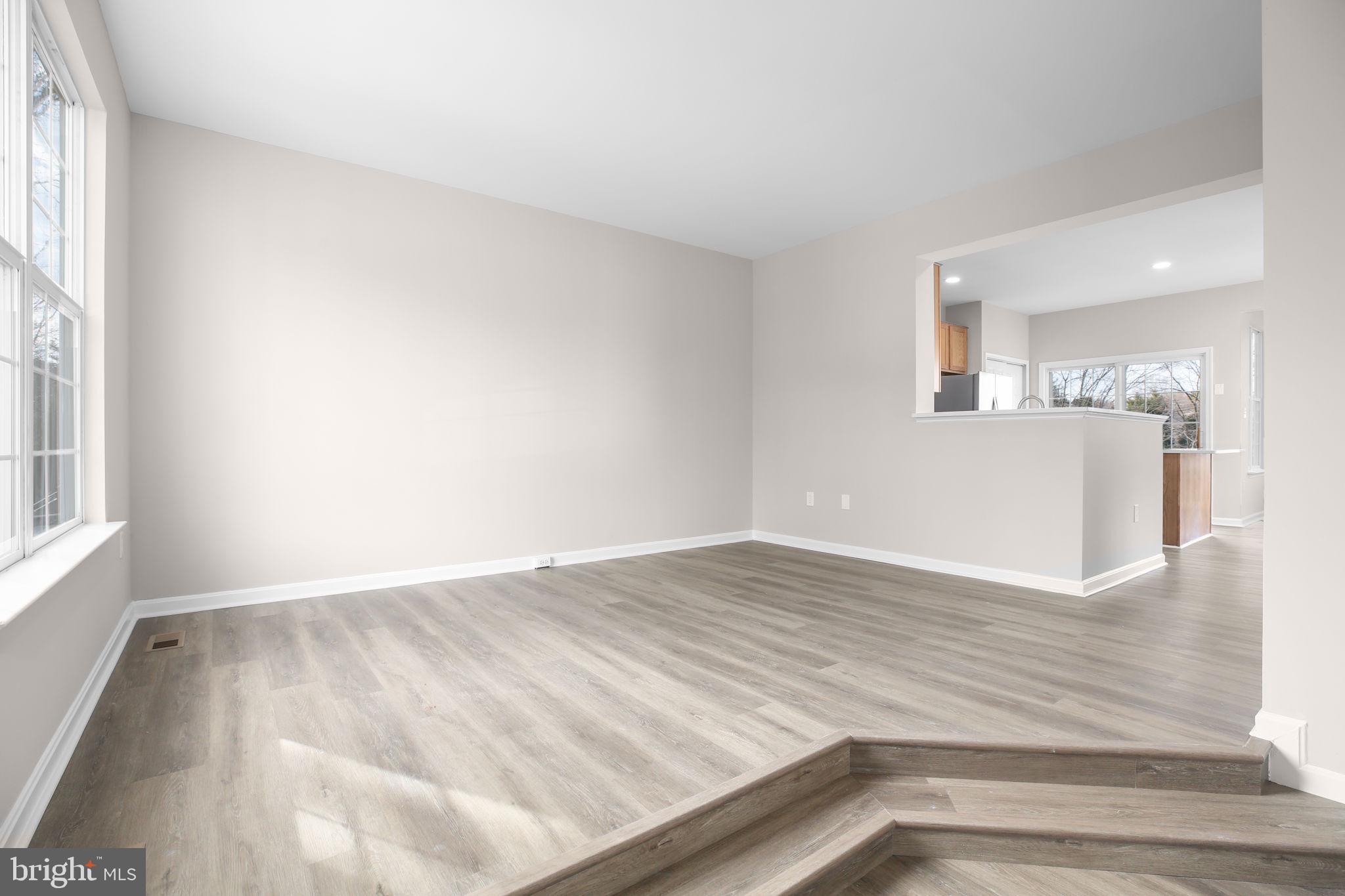 WELLINGTON/CLOVERHILL - Residential