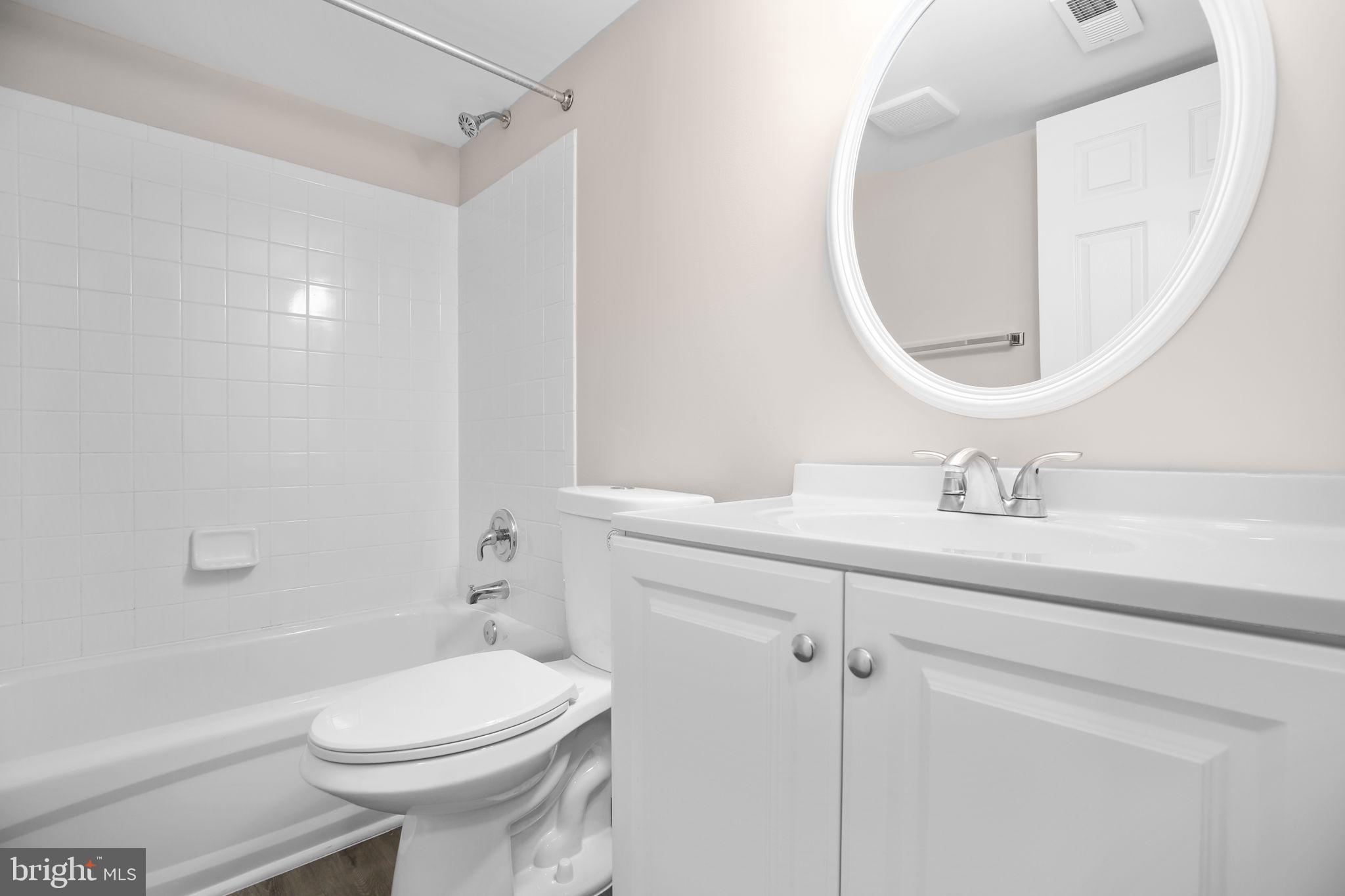 WELLINGTON/CLOVERHILL - Residential