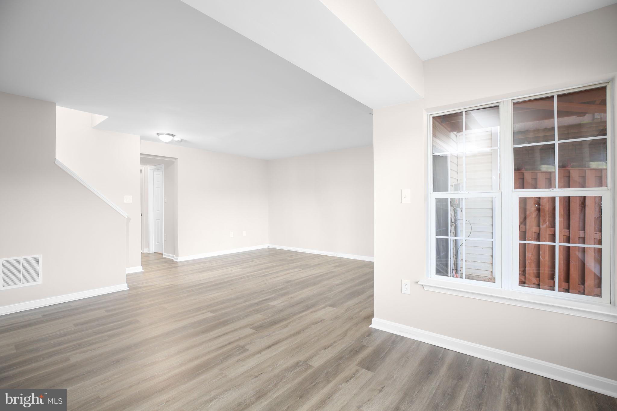 WELLINGTON/CLOVERHILL - Residential