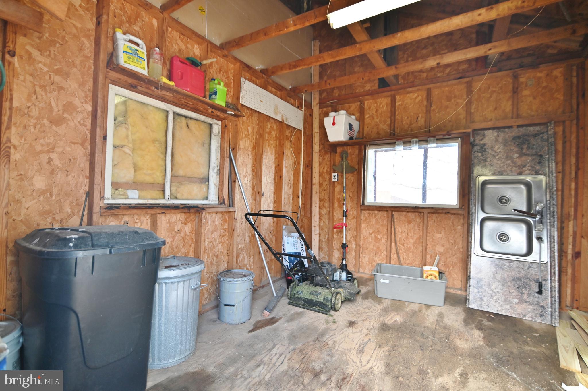 LONG MEADOWS - Residential