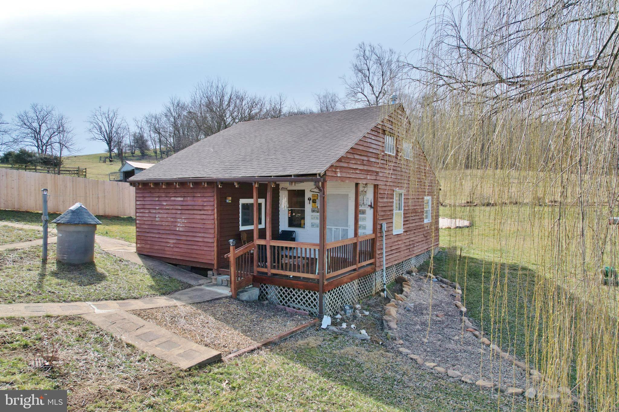 LONG MEADOWS - Residential