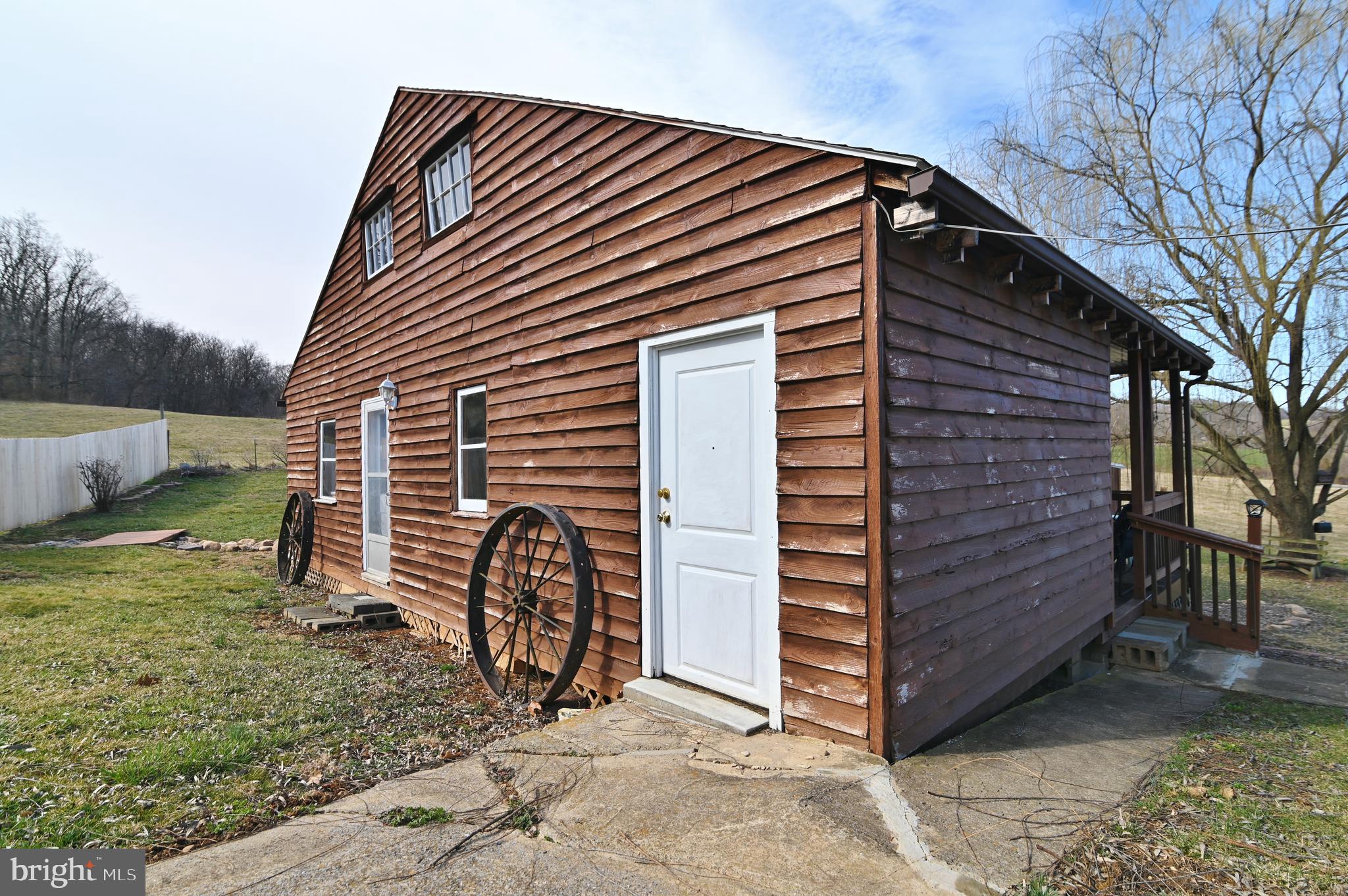LONG MEADOWS - Residential