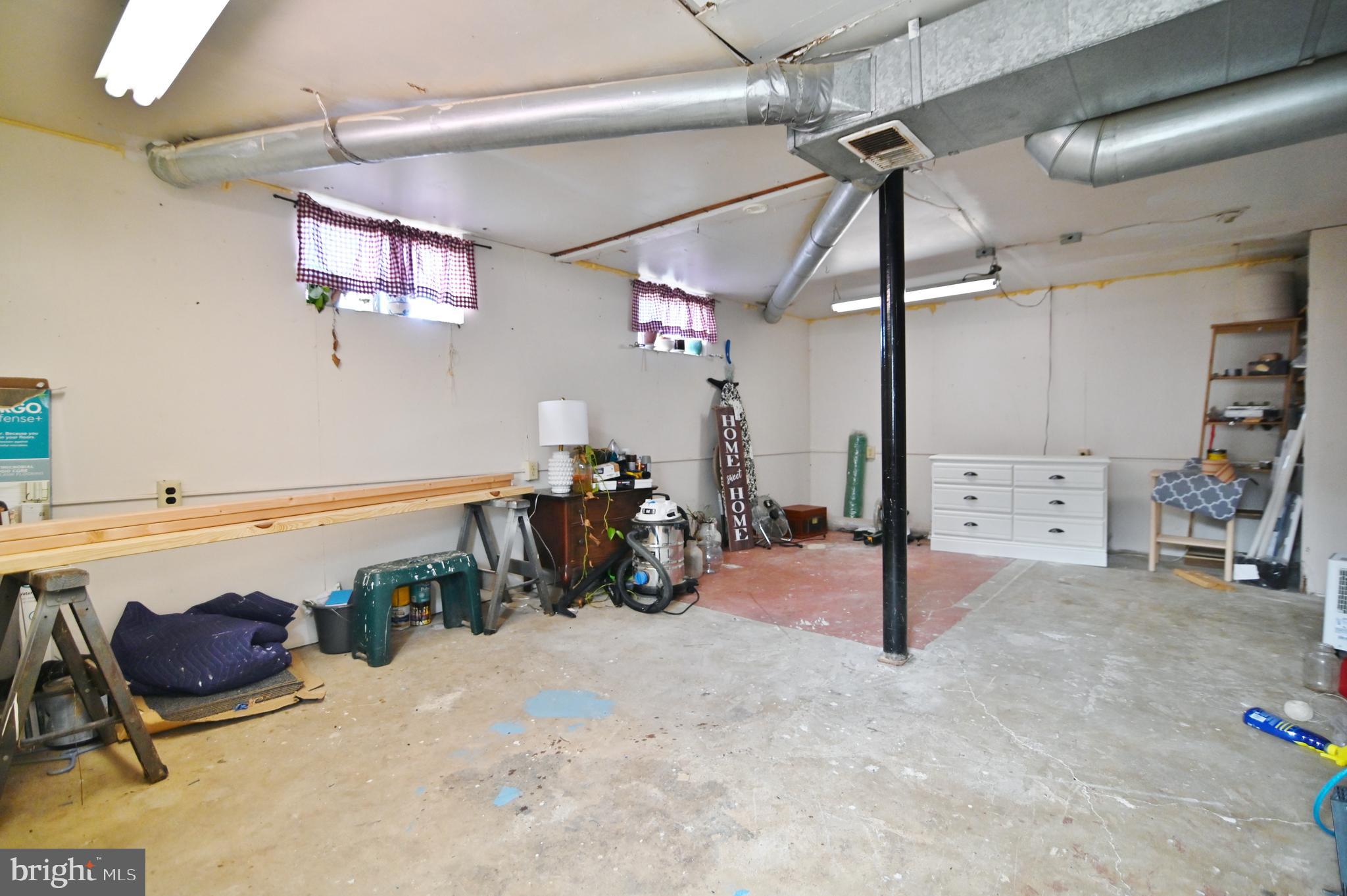 LONG MEADOWS - Residential