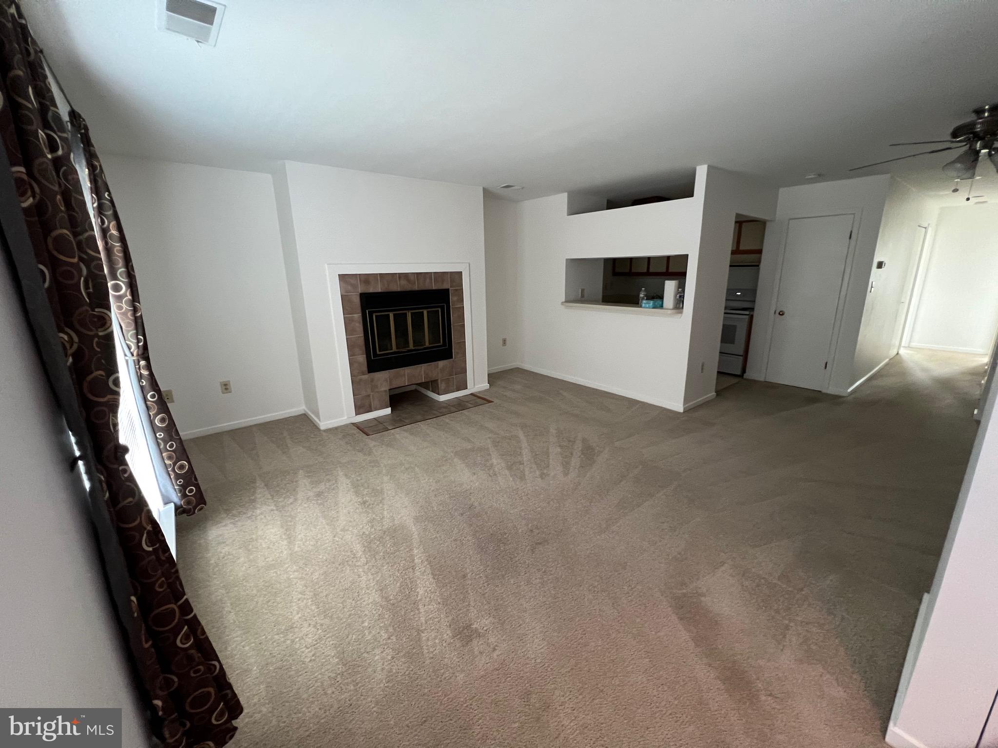 BEDFORD COMMONS - Residential Lease