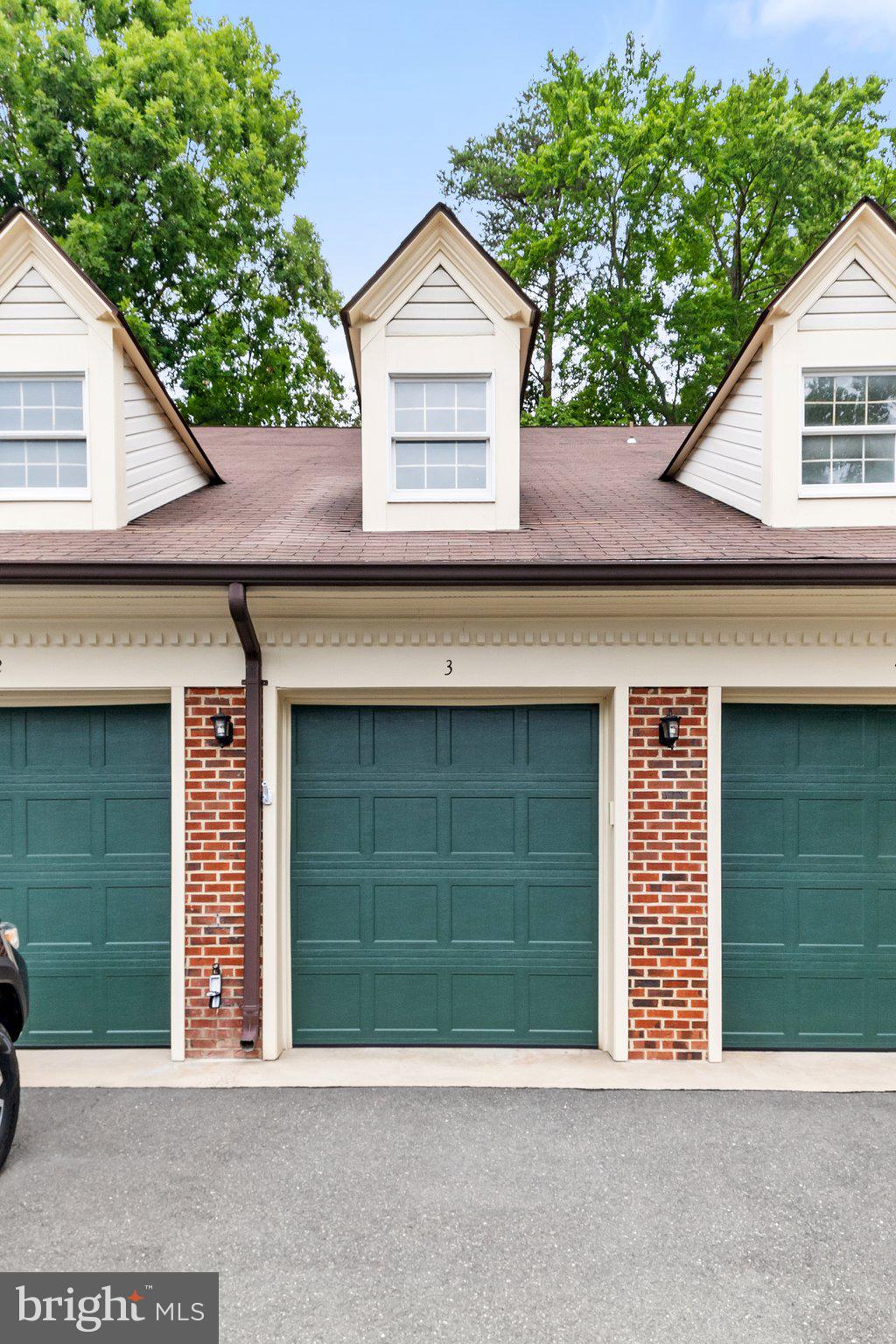 GLEN HOLLOW - Residential Lease