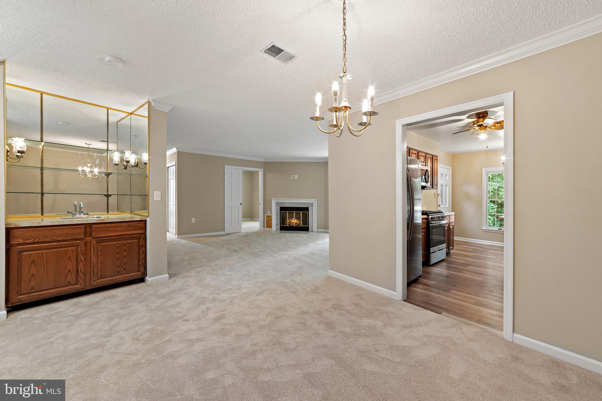 GLEN HOLLOW - Residential Lease